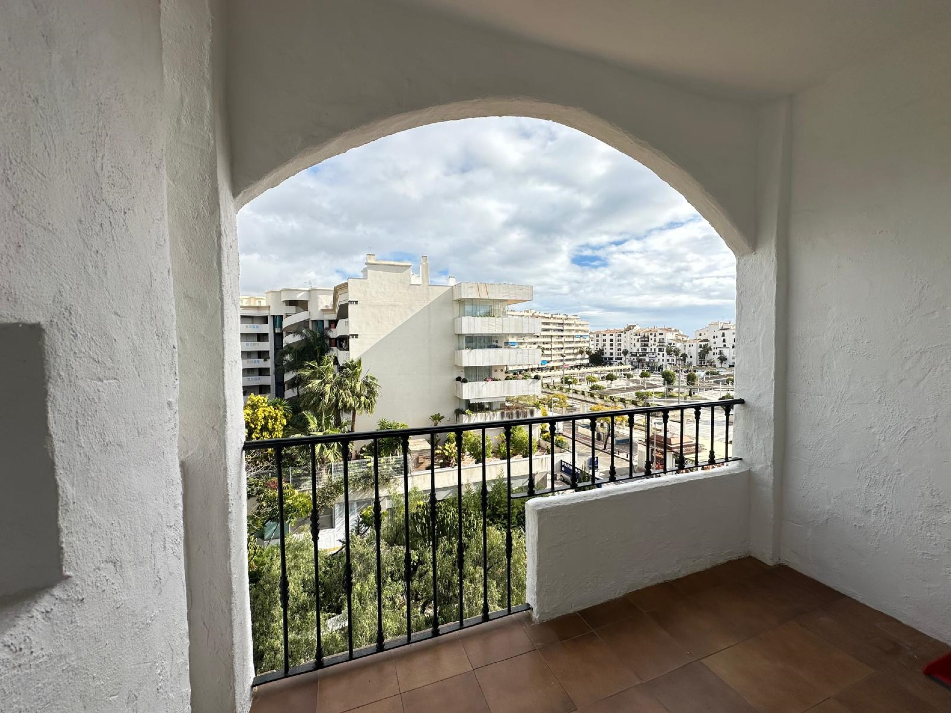 Estudio totalmente reformado en el Hotel Occidental, Puerto Banús