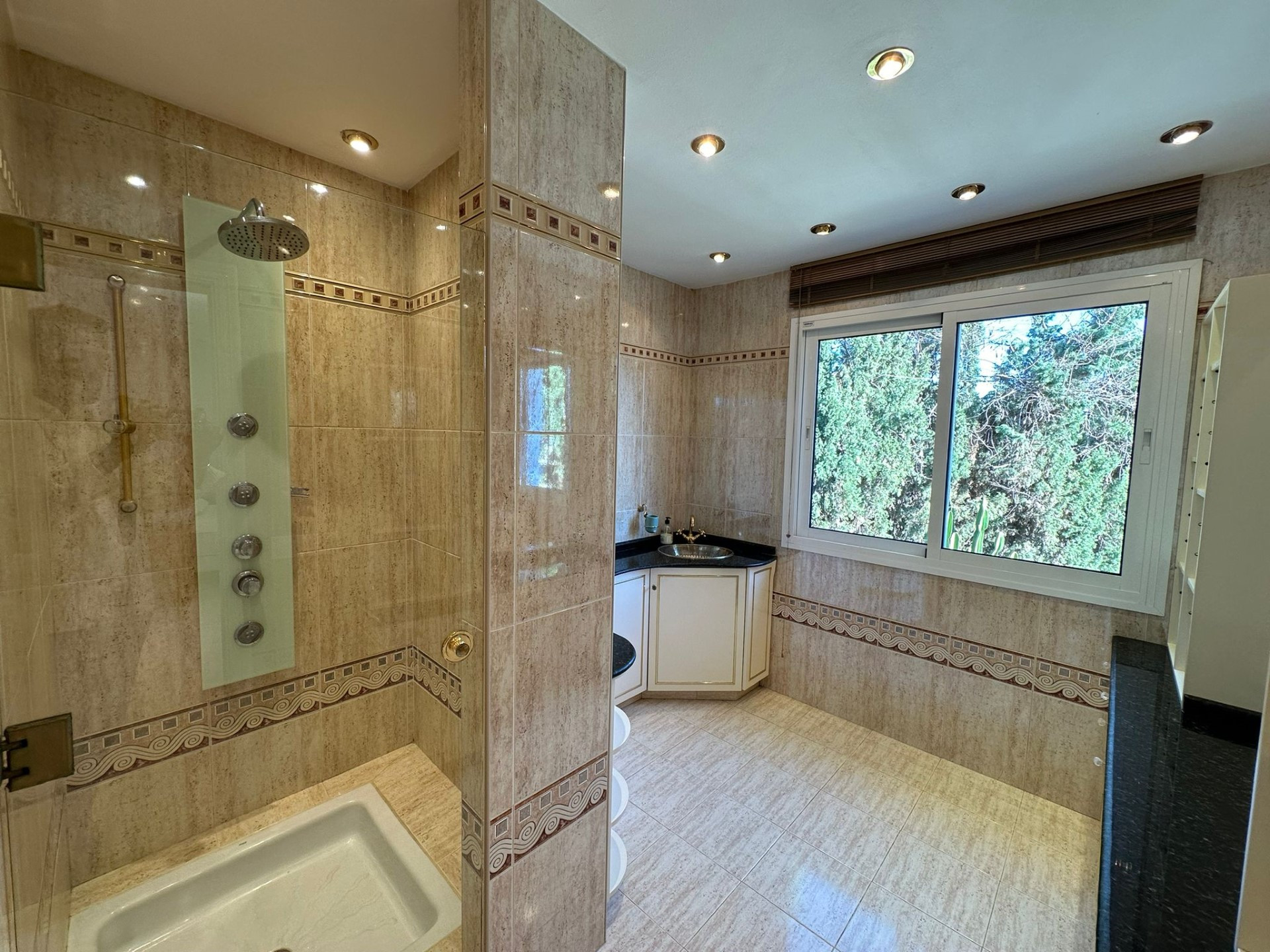 Detached Villa in Marbesa. Excellent Opportunity Close to the Beach