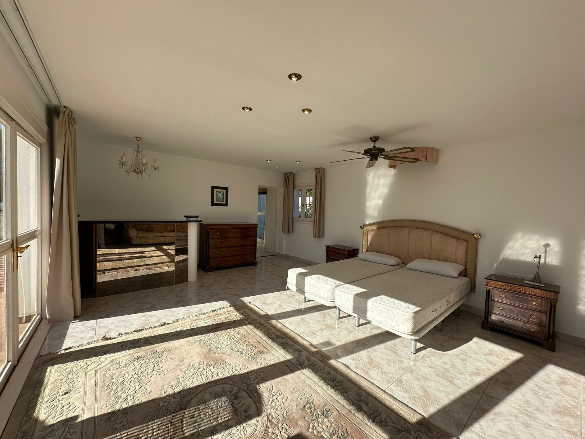 Detached Villa in Marbesa. Excellent Opportunity Close to the Beach