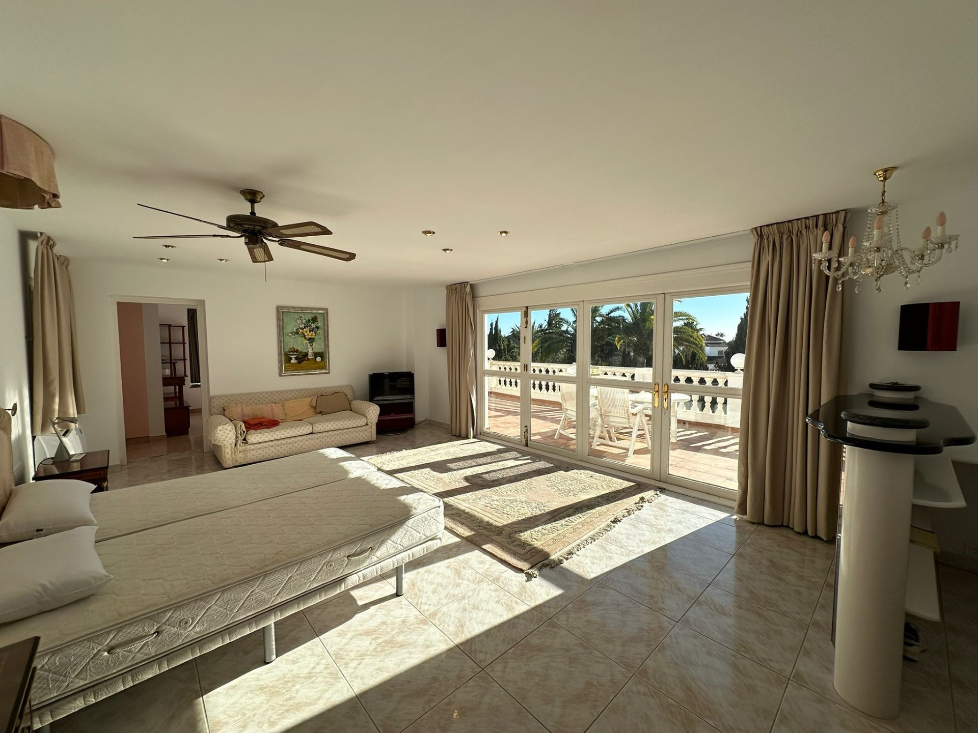 Detached Villa in Marbesa. Excellent Opportunity Close to the Beach