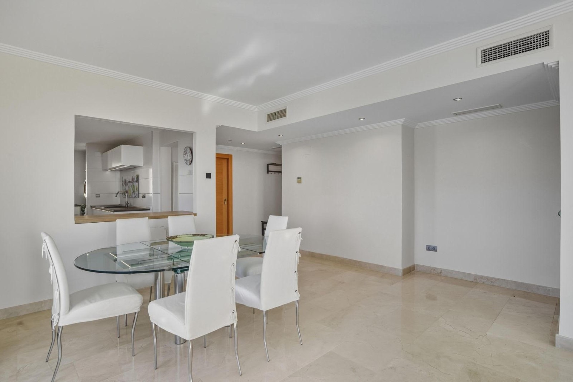 2 bedroom penthouse with panoramic views in Hacienda del Señorio de Cifuentes, Benahavis