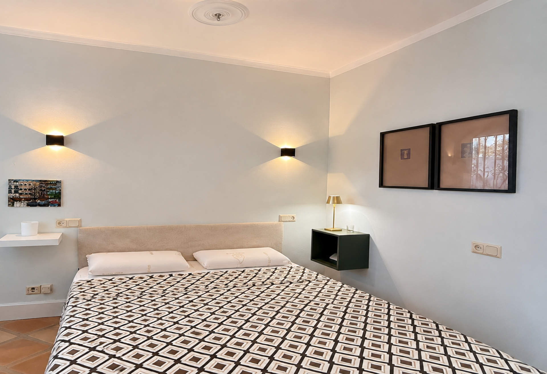 Estudio amueblado con terraza privada en Las Chapas.