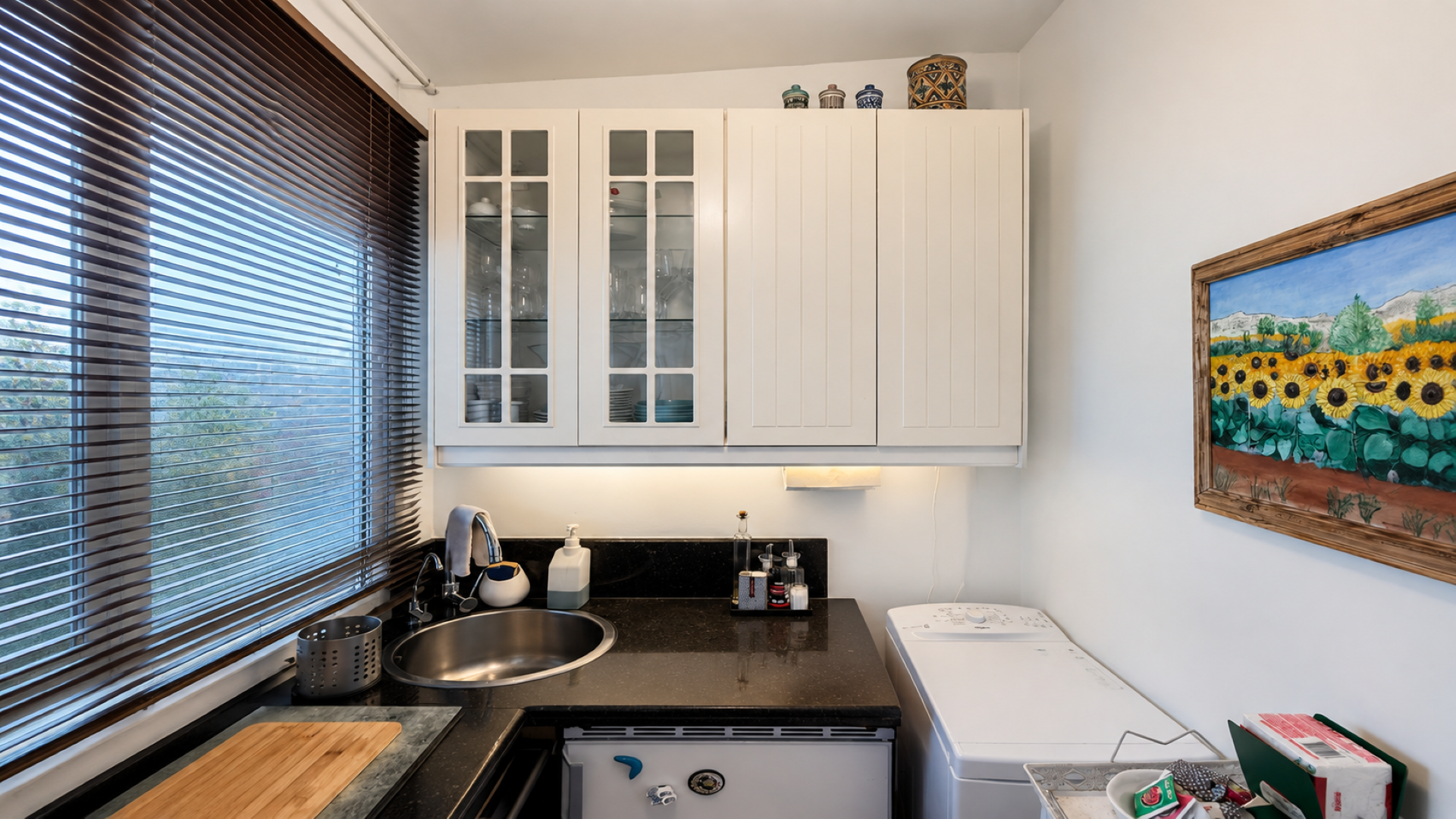 Estudio amueblado con terraza privada en Las Chapas.