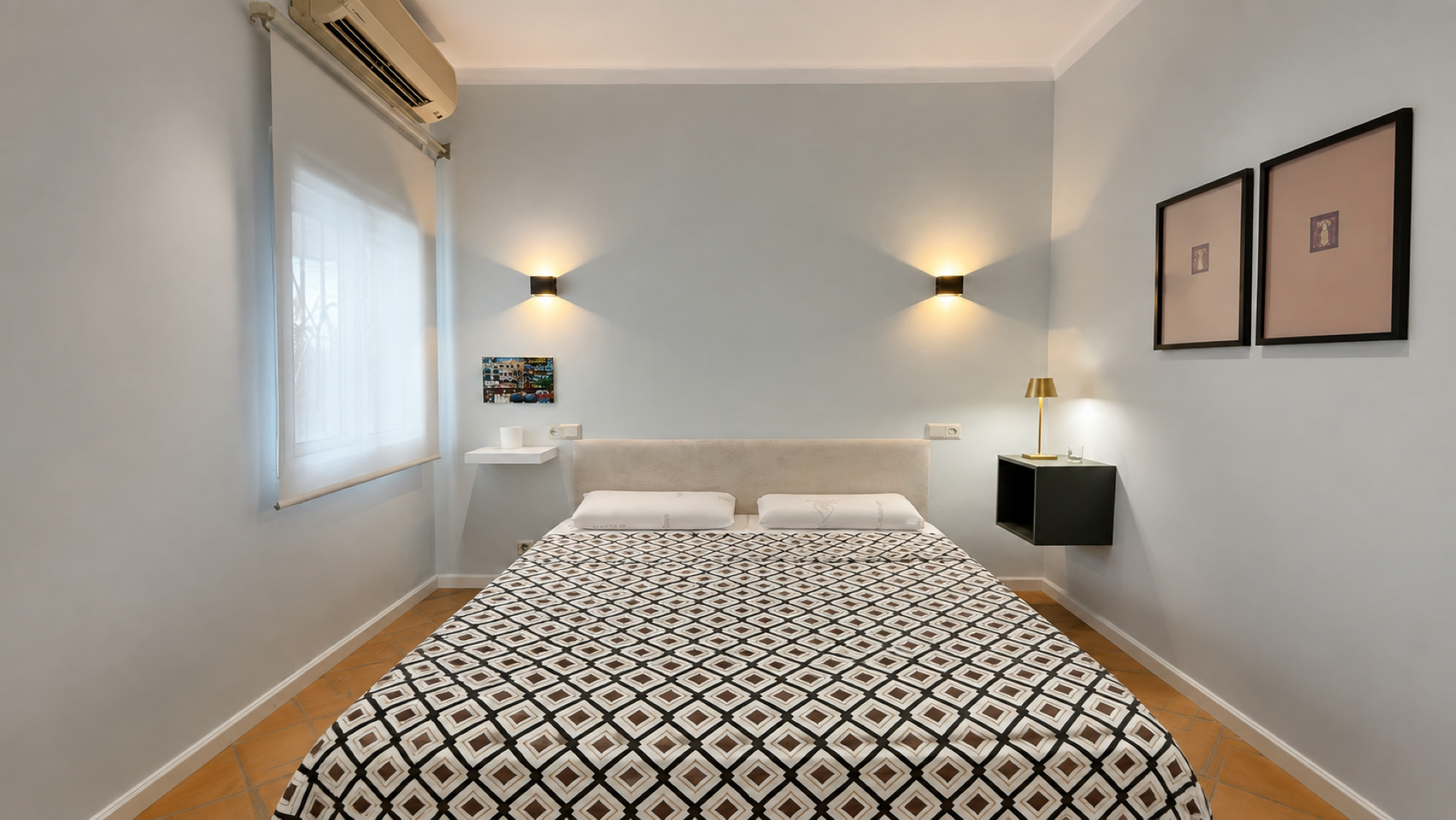 Estudio amueblado con terraza privada en Las Chapas.