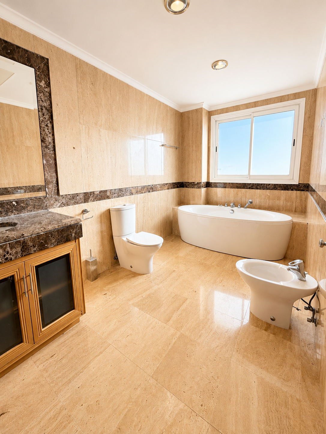 Atico duplex en El Embrujo Banús con piscina privada y vistas panorámicas al mar
