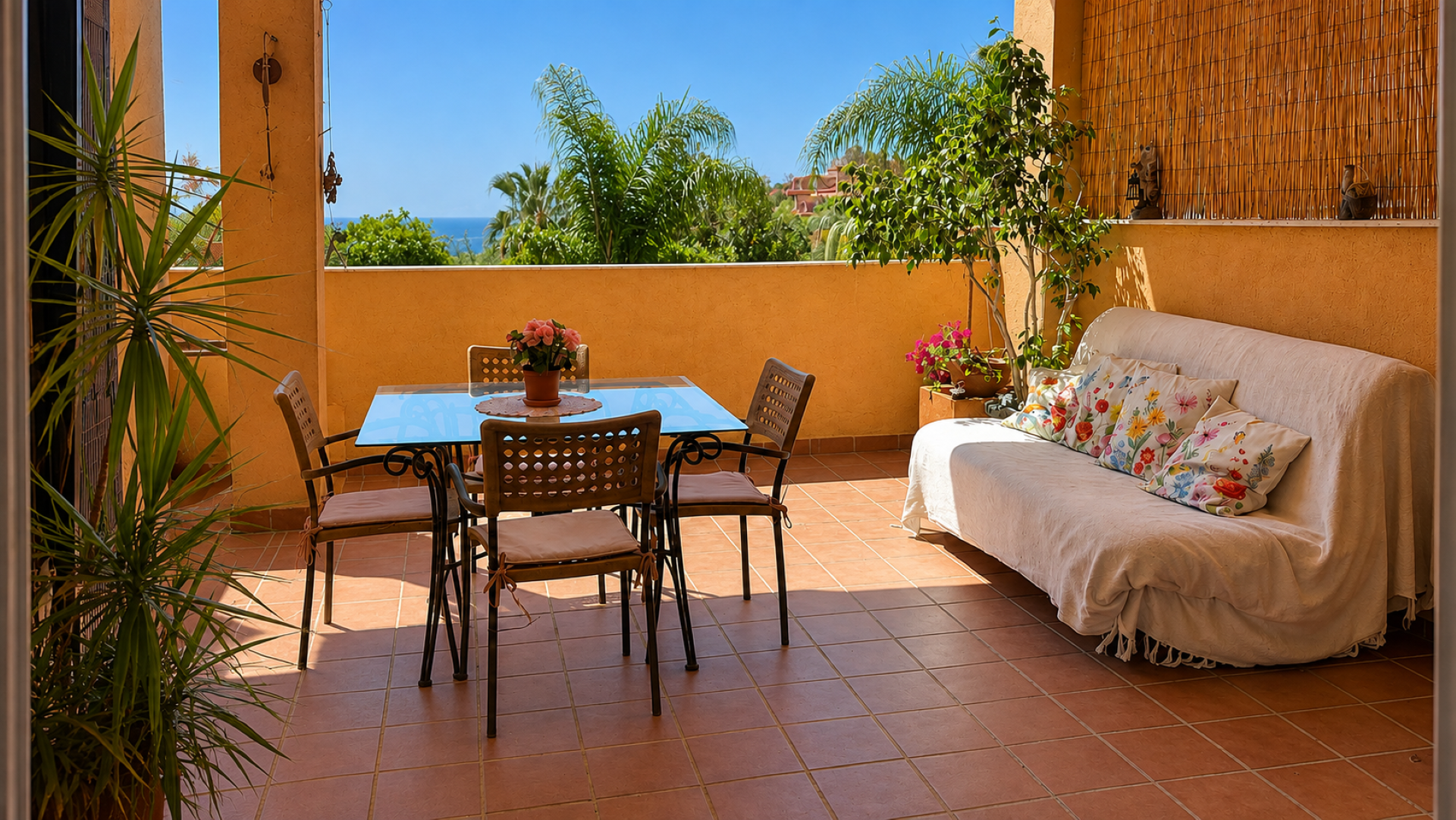 Apartamento de 2 dormitorios en La Reserva de Marbella con terraza y parking.