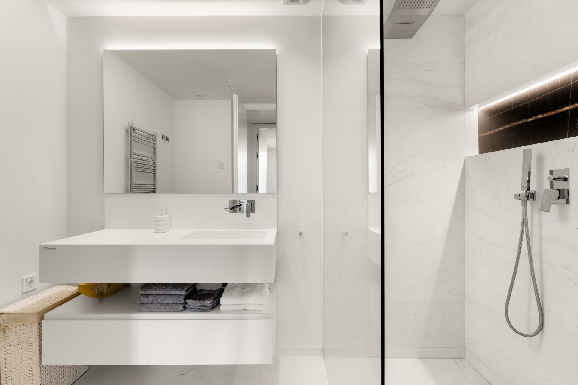 Spacious and modern 3 bedroom penthouse in Palo Alto, Ojen
