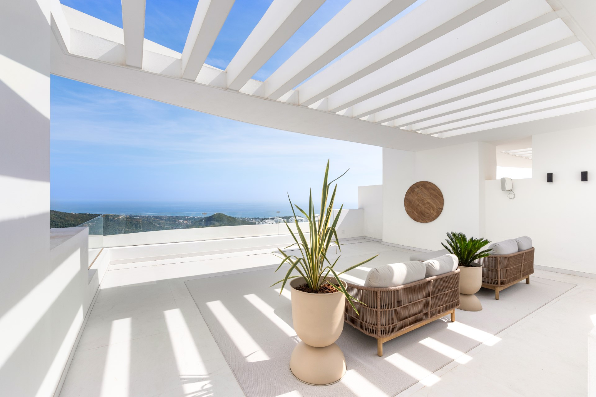 Spacious and modern 3 bedroom penthouse in Palo Alto, Ojen