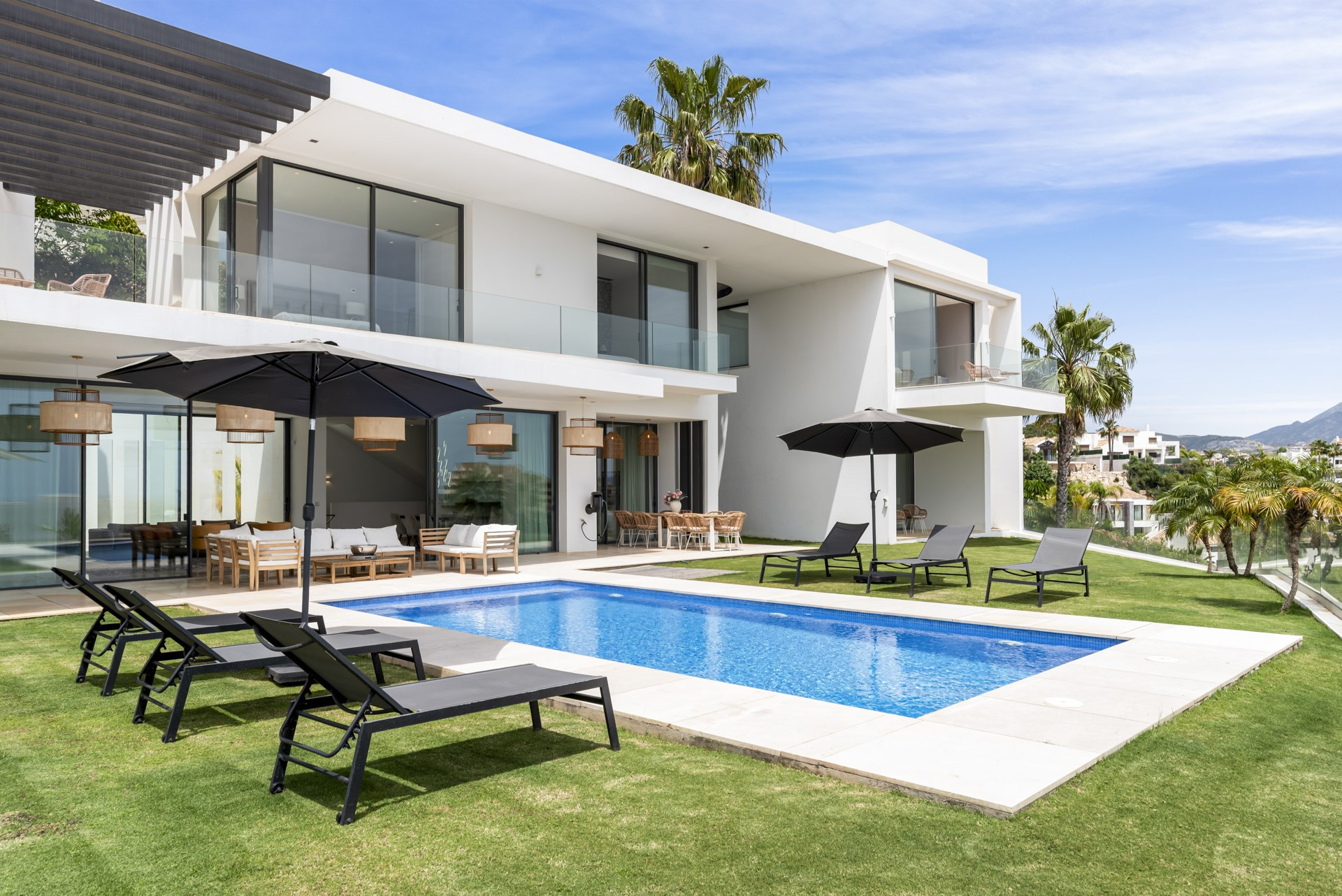 Villa with spectacular views in La Alquería, Benahavís.
