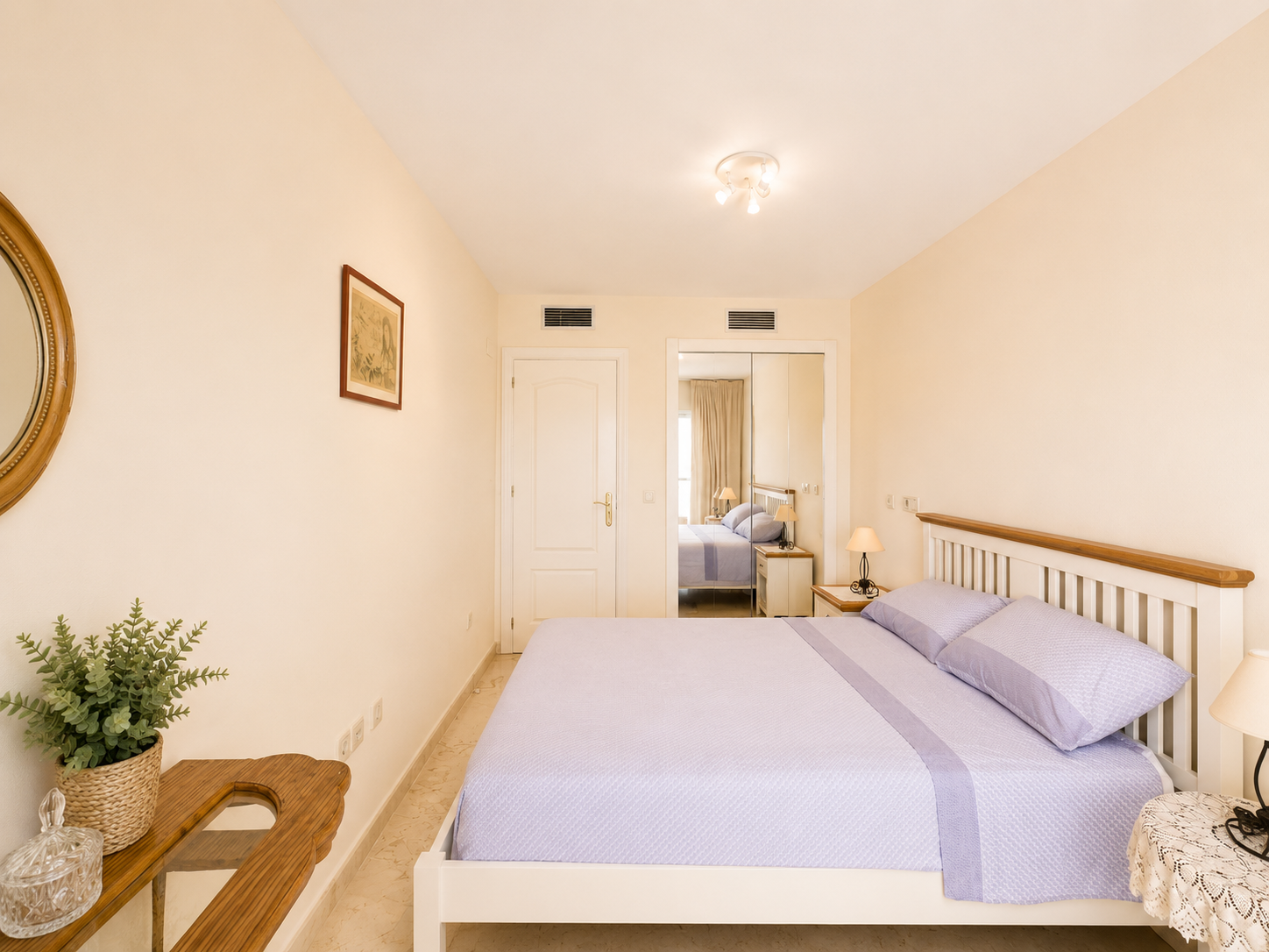 Apartamento en primera línea de golf con vistas panorámicas en Campos de Guadalmina, Guadalmina Alta