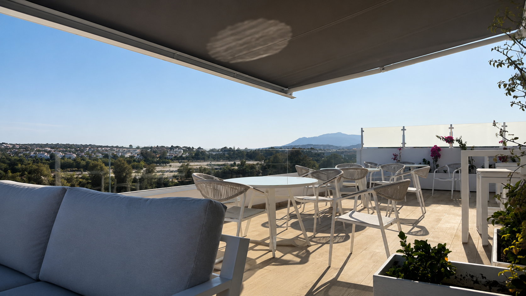 Apartamento de 3 dormitorios en Nueva Andalucía.