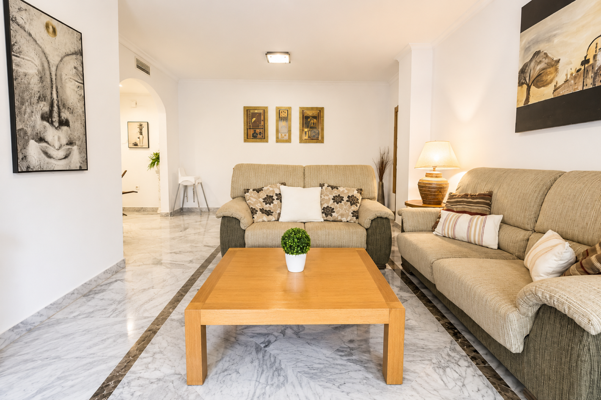 Apartamento de 3 dormitorios en  San Pedro de Alcántara.