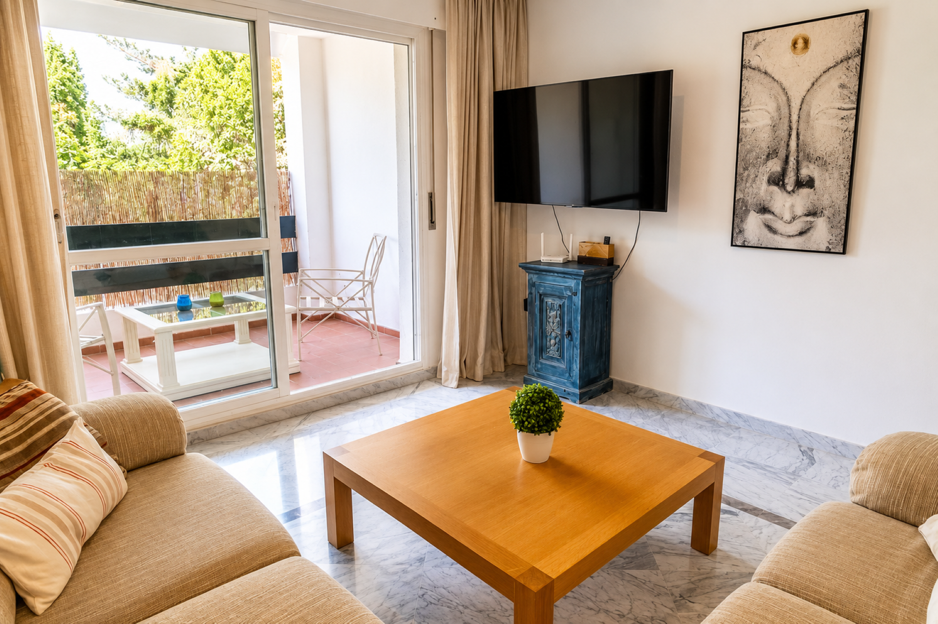 Apartamento de 3 dormitorios en  San Pedro de Alcántara.