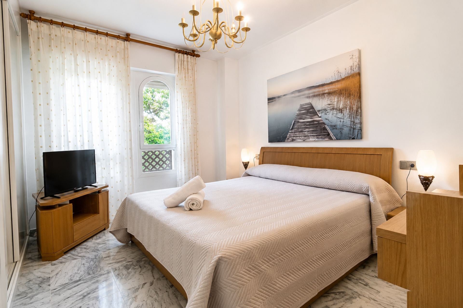Apartamento de 3 dormitorios en  San Pedro de Alcántara.