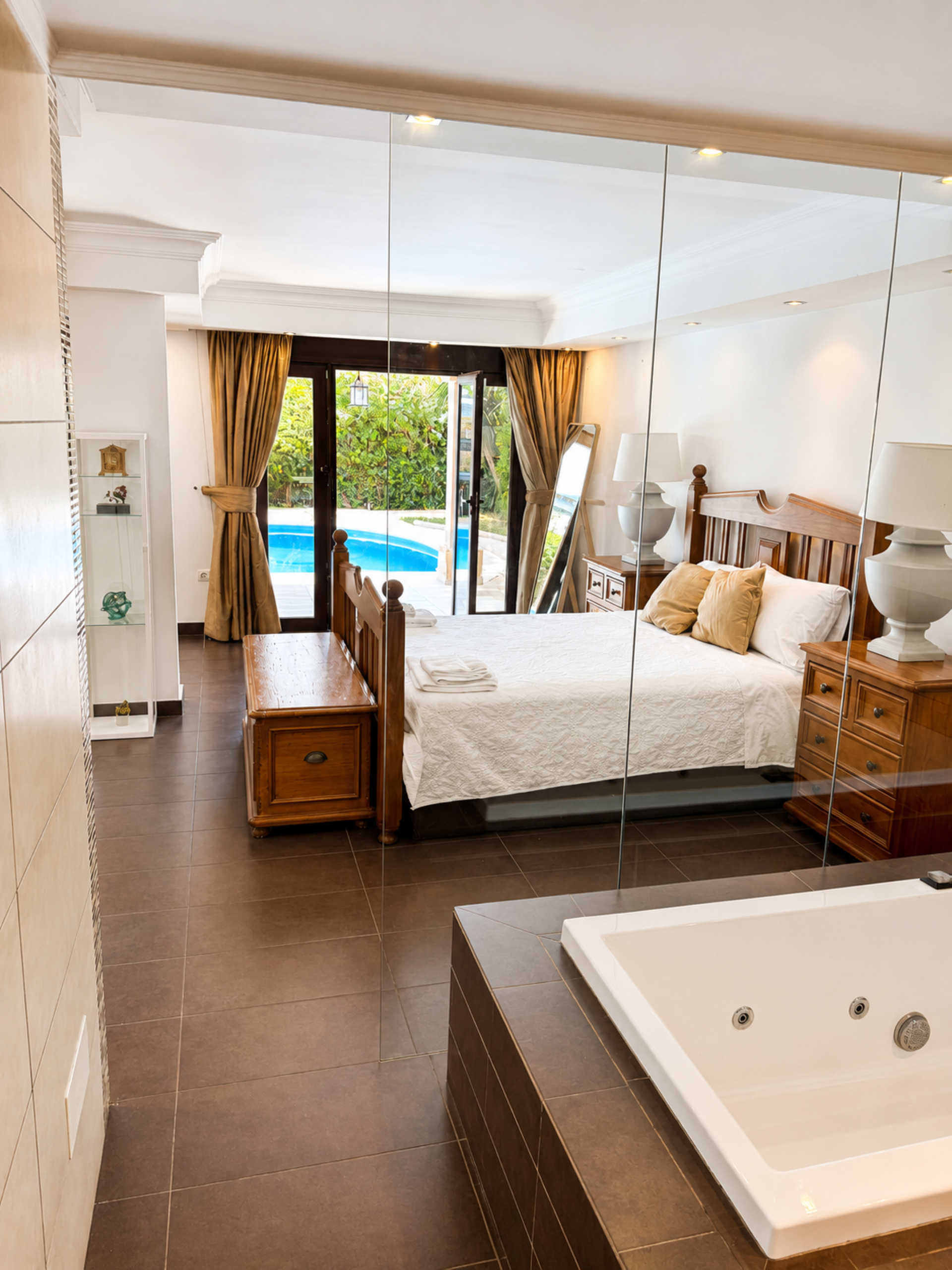 Recently refurbished three-bedroom villa with private pool and garden on Marbella Golden Mile.