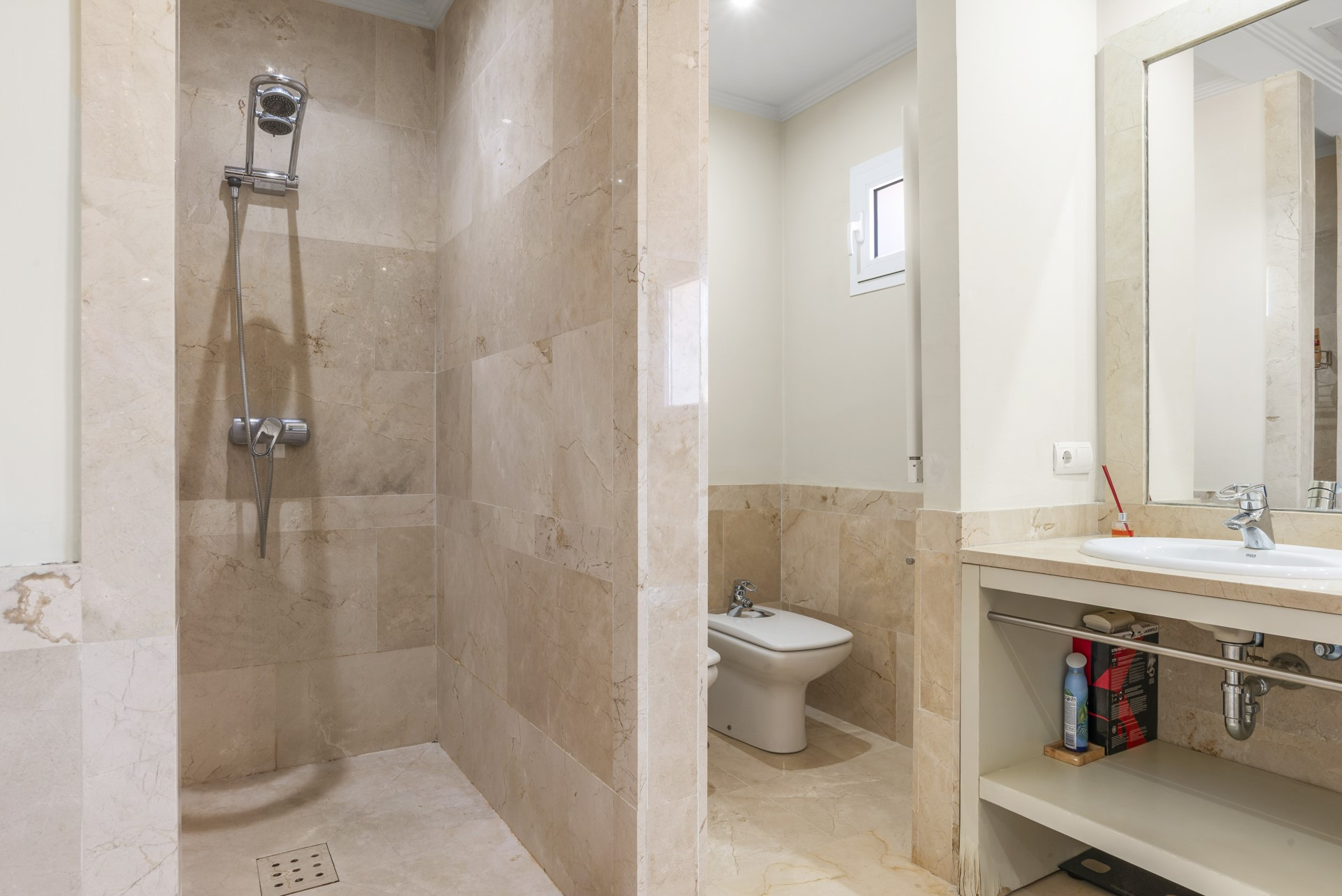 Stylish and spacious 4 bedroom family villa in La Paloma, Manilva
