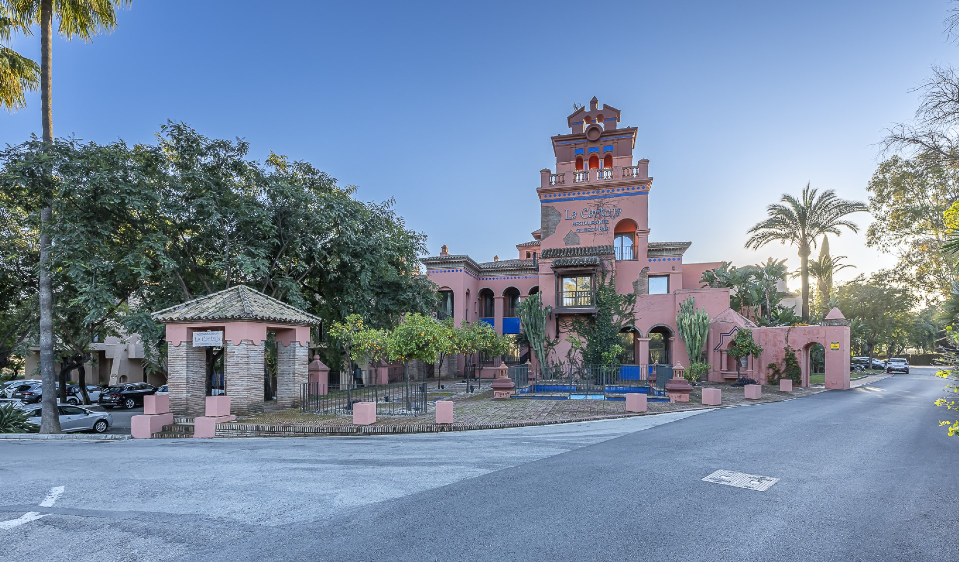 Frontline golf, 3 bedroom duplex penthouse in La Cartuja with panoramic views