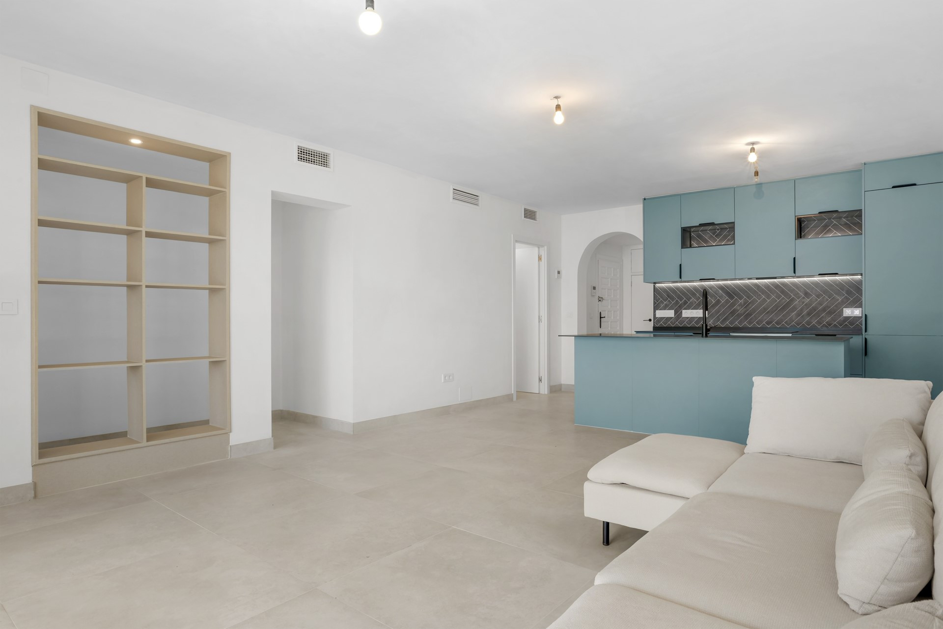 3 bedroom refurbished apartment in Residencial Malambo, Nueva Andalucia