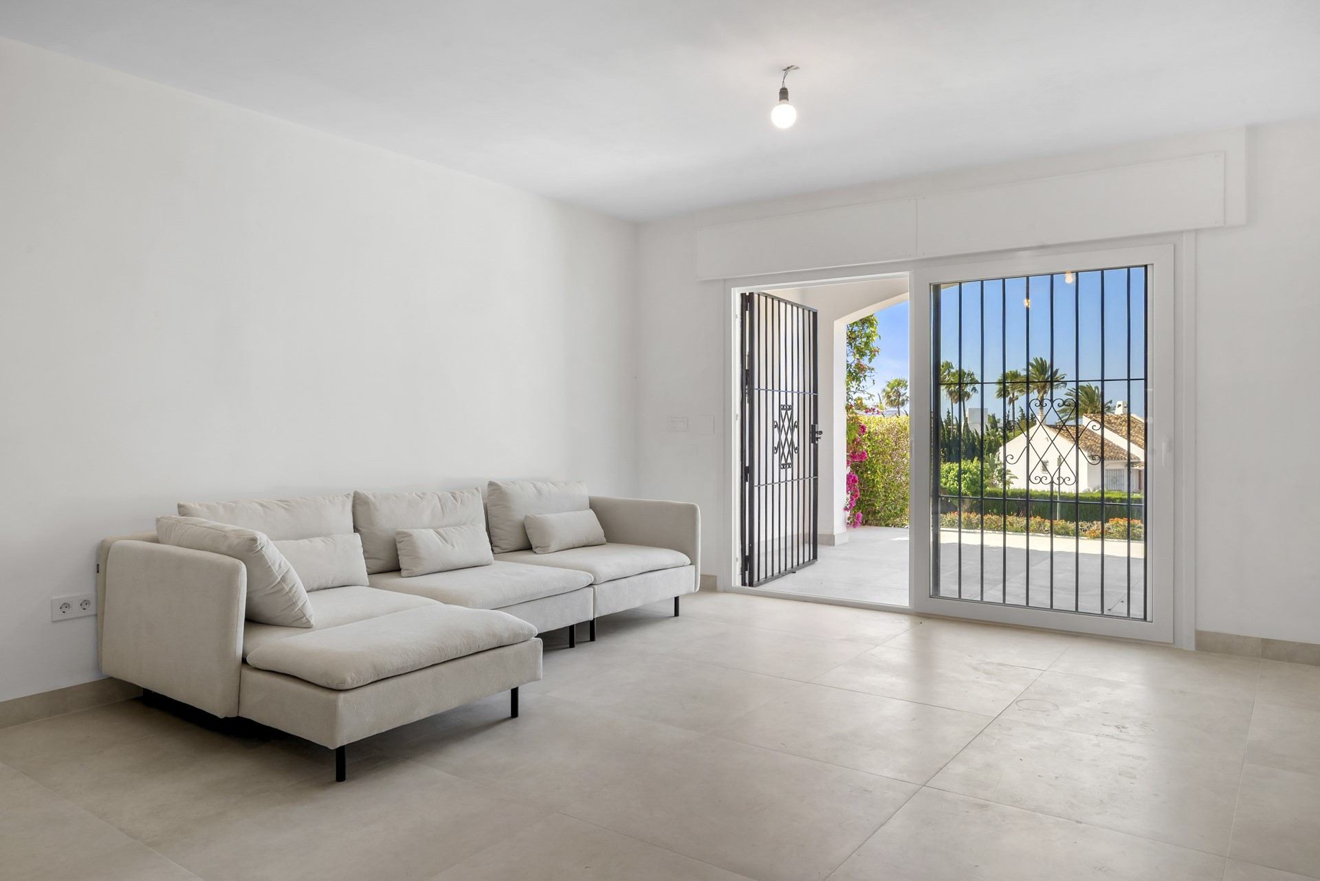 3 bedroom refurbished apartment in Residencial Malambo, Nueva Andalucia