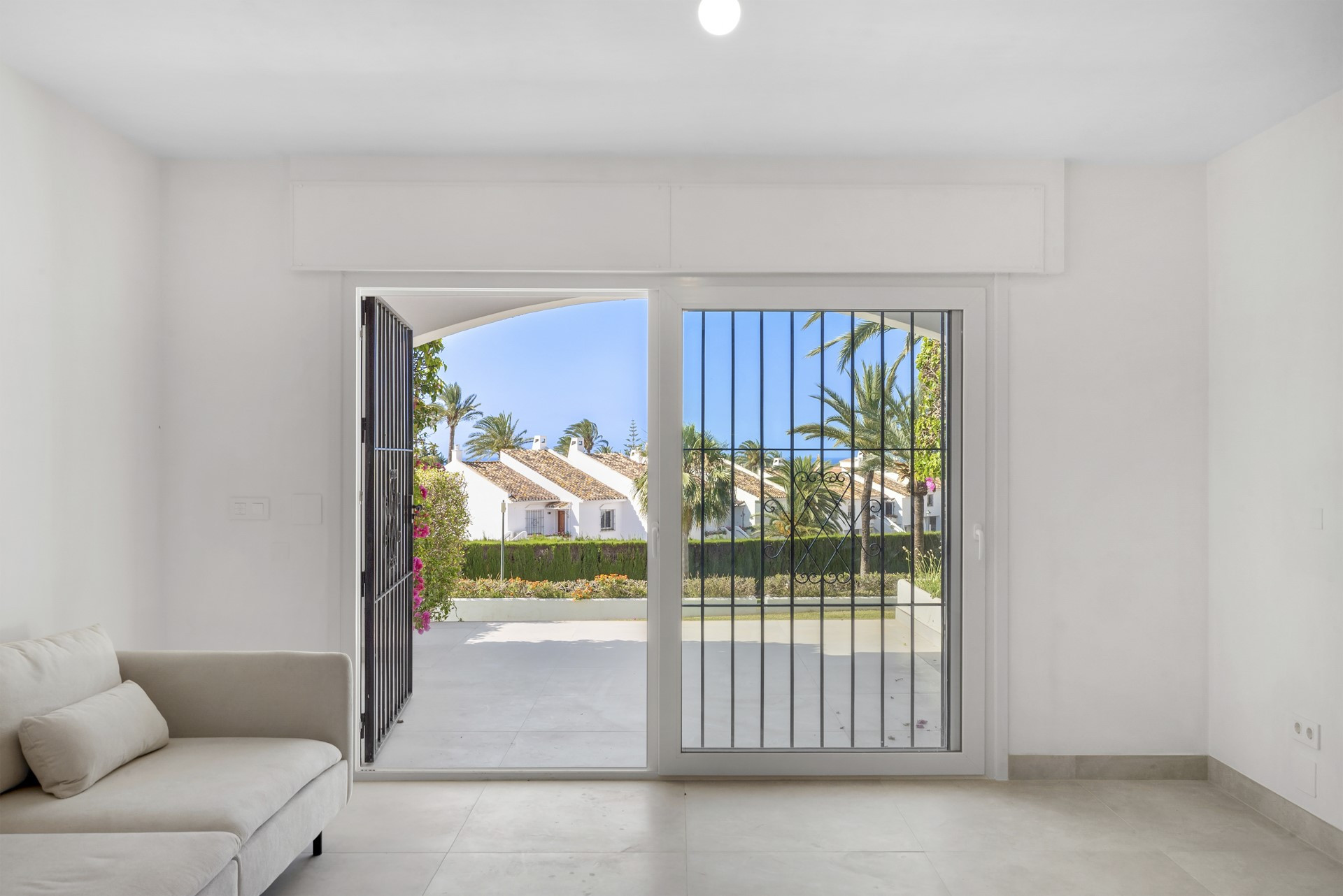 3 bedroom refurbished apartment in Residencial Malambo, Nueva Andalucia