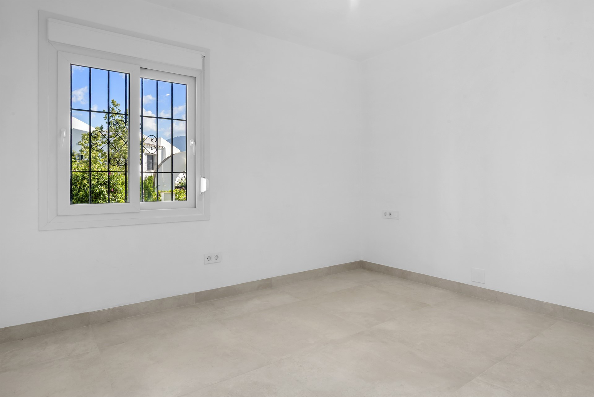 3 bedroom refurbished apartment in Residencial Malambo, Nueva Andalucia