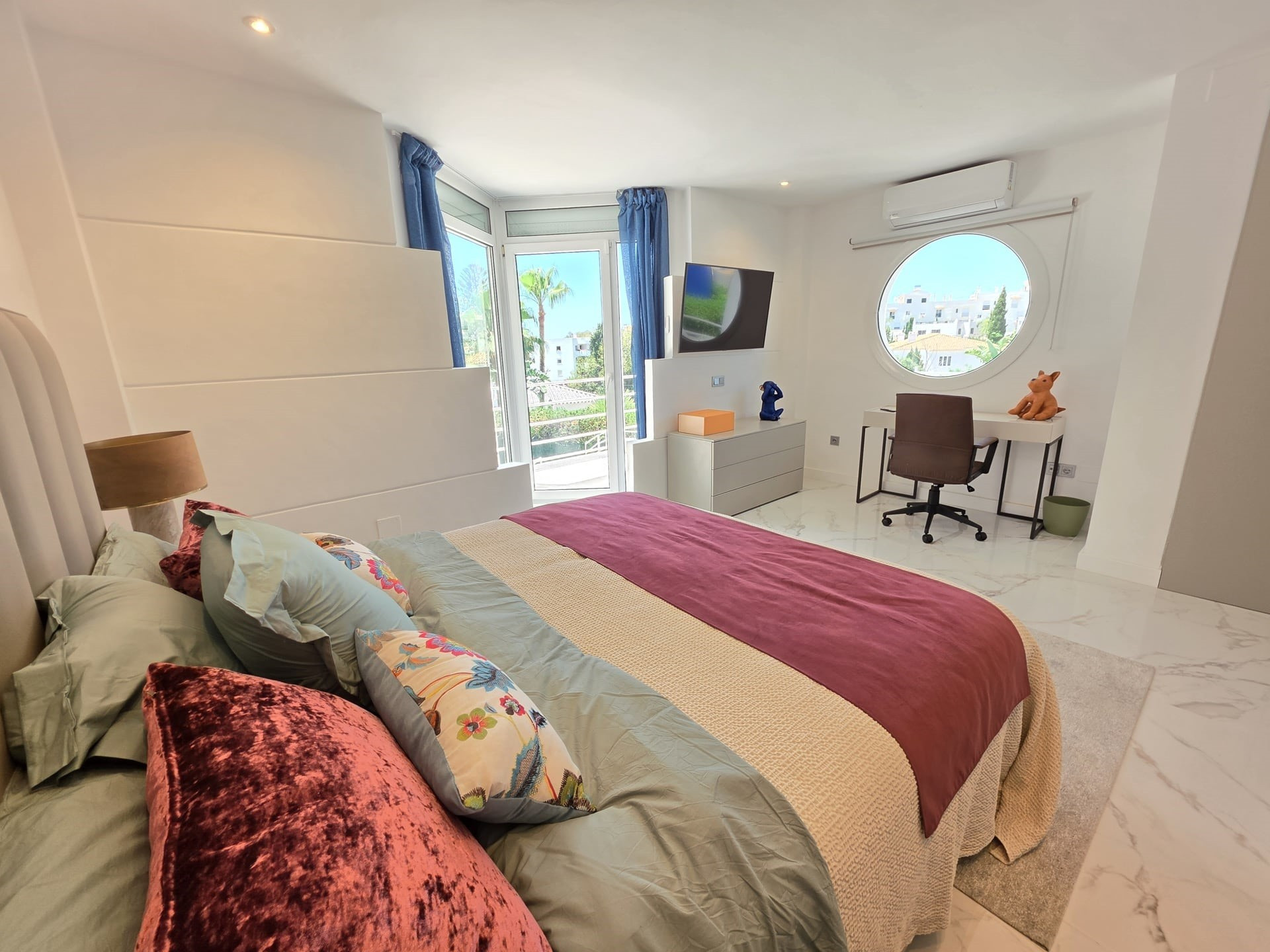 4 bedroom fully renovated contemporary villa in Nueva Andalucia