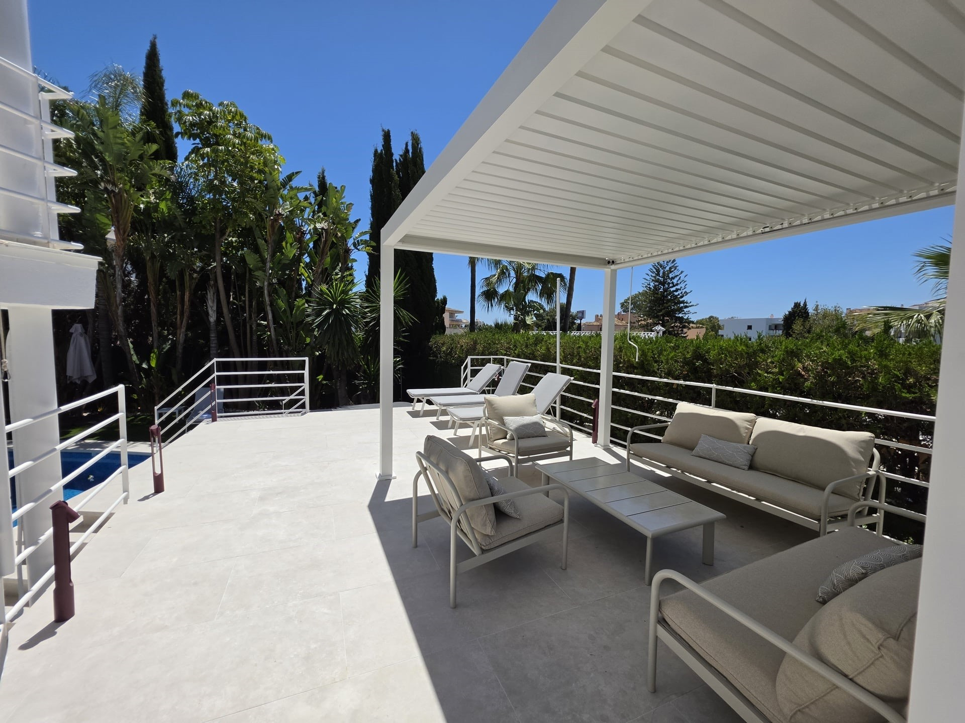 4 bedroom fully renovated contemporary villa in Nueva Andalucia