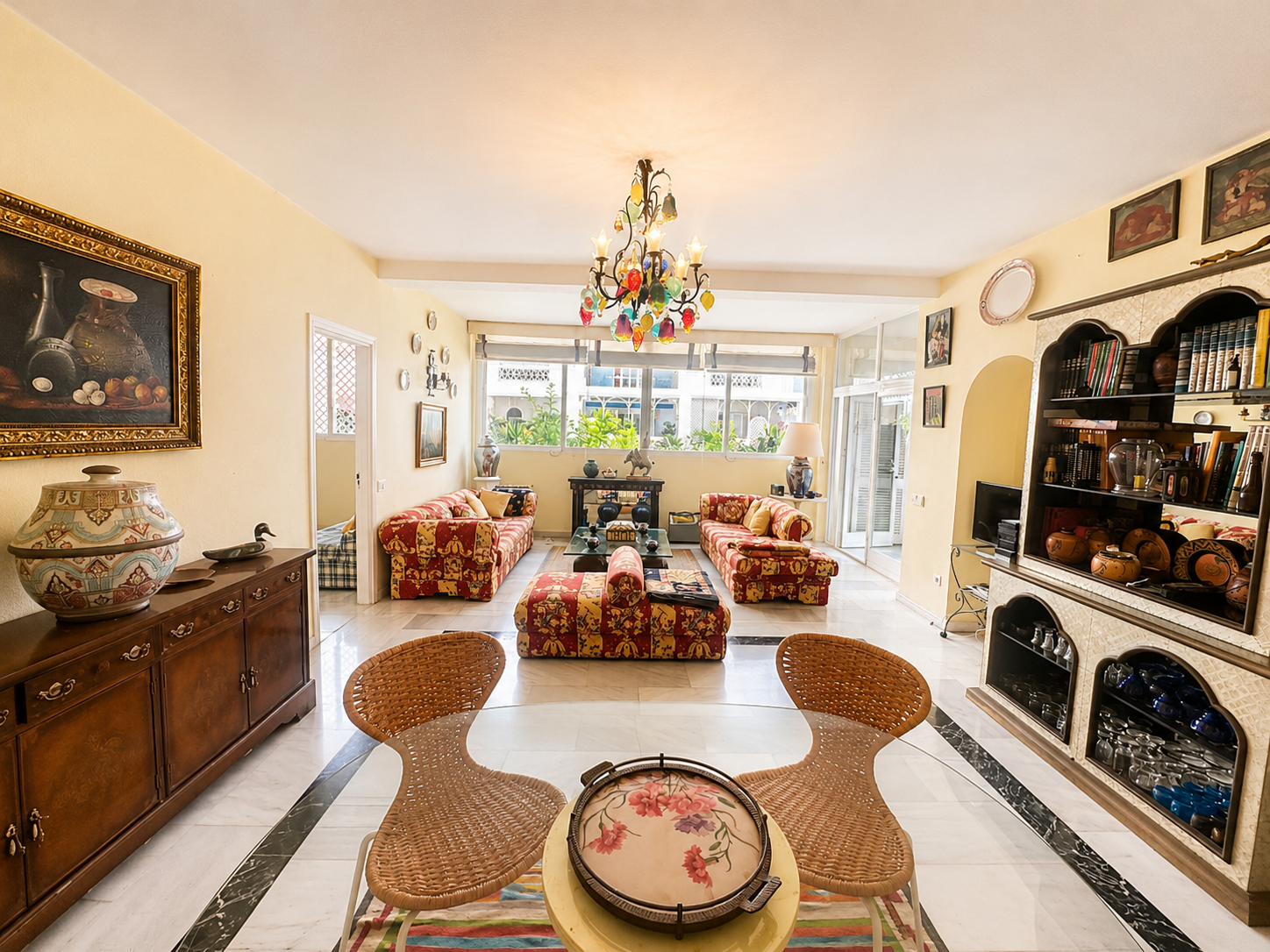 Frontline beach ground floor apartment in Playas del Duque, Puerto Banus