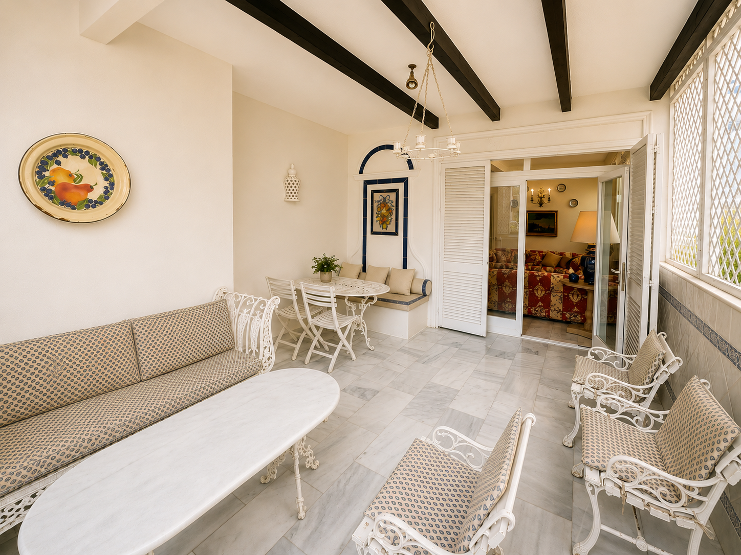 Frontline beach ground floor apartment in Playas del Duque, Puerto Banus