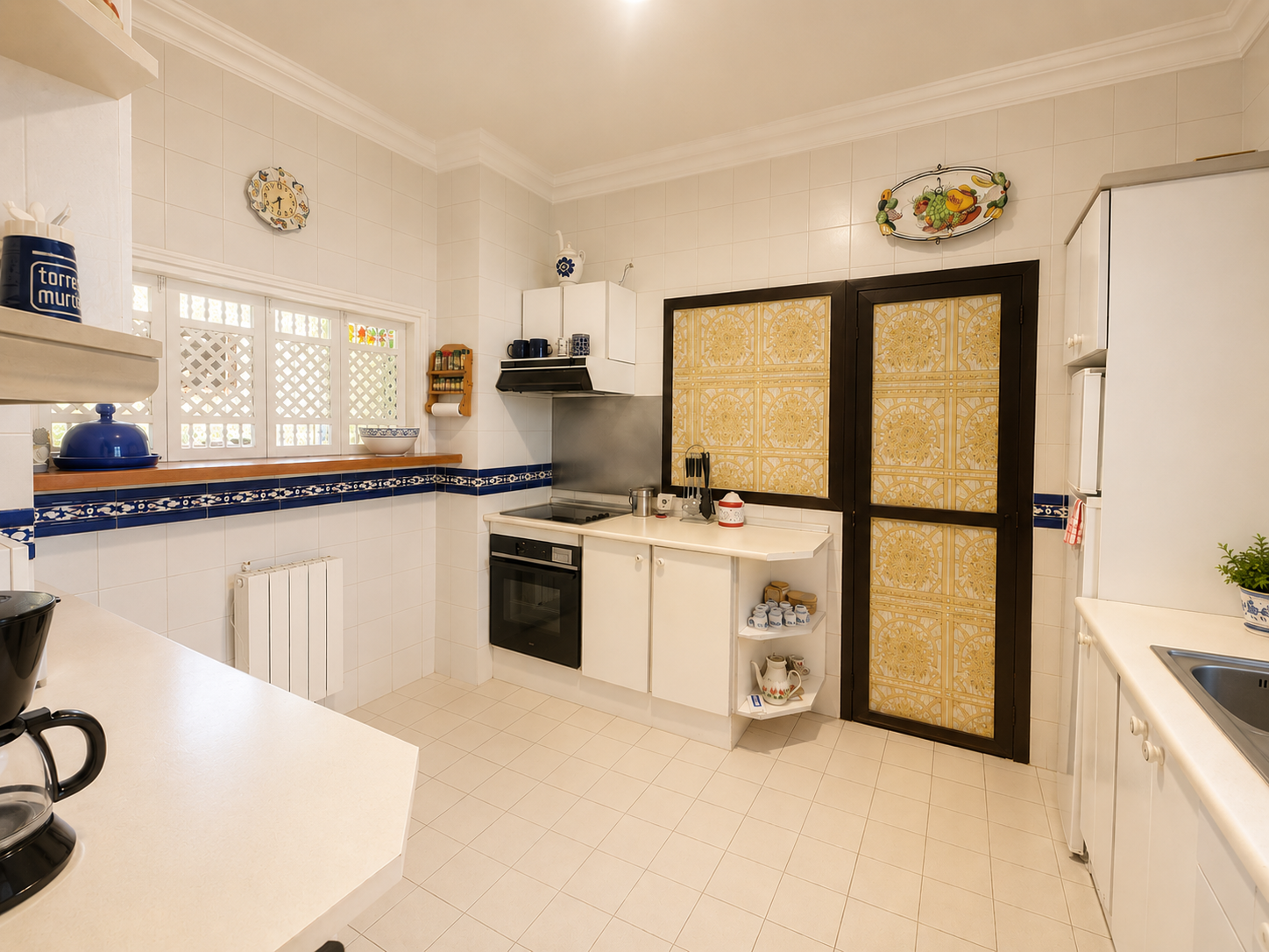 Frontline beach ground floor apartment in Playas del Duque, Puerto Banus