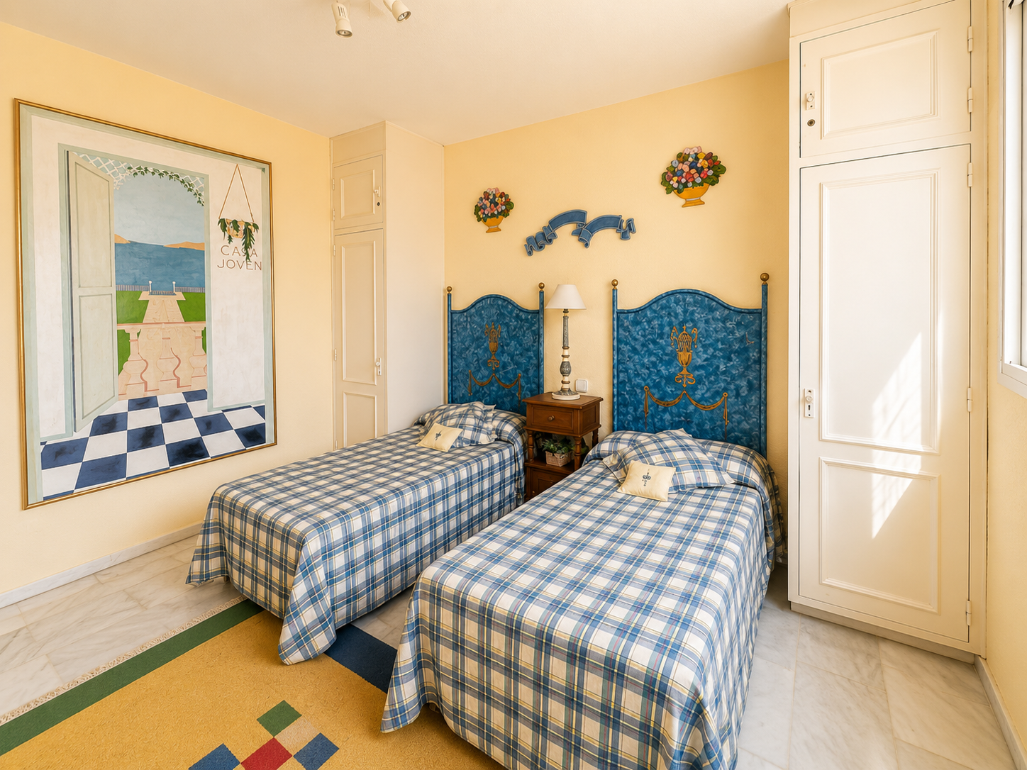 Frontline beach ground floor apartment in Playas del Duque, Puerto Banus