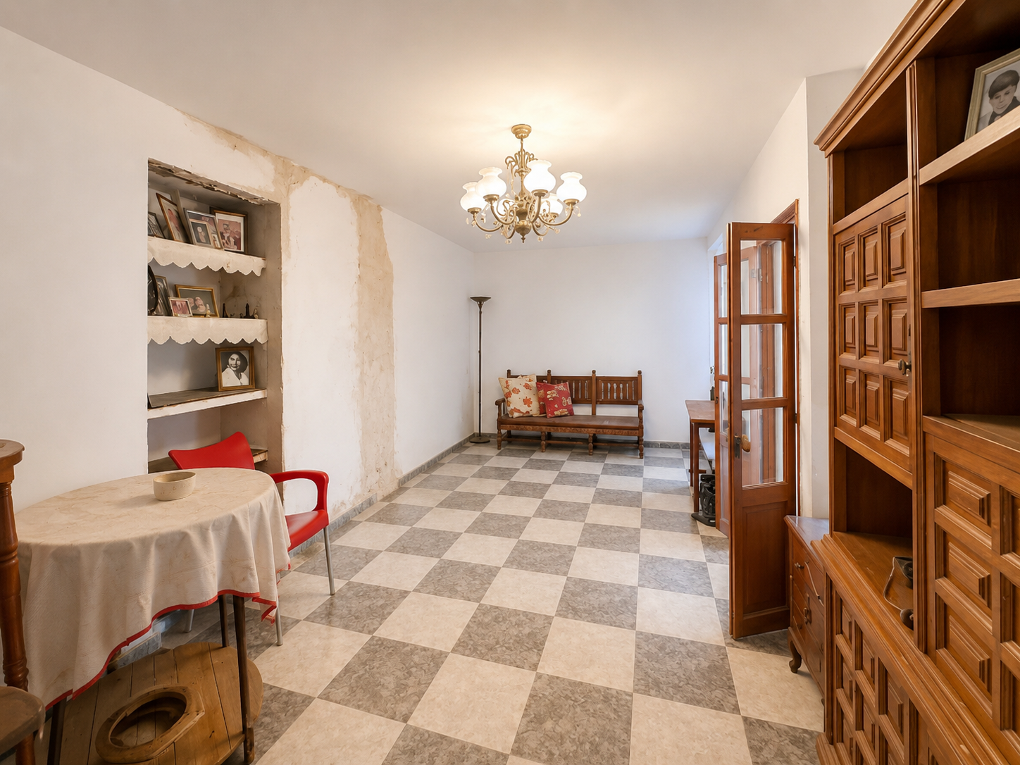 Townhouse in Marbella Centre Old Town with renovation potential & strong investment appeal