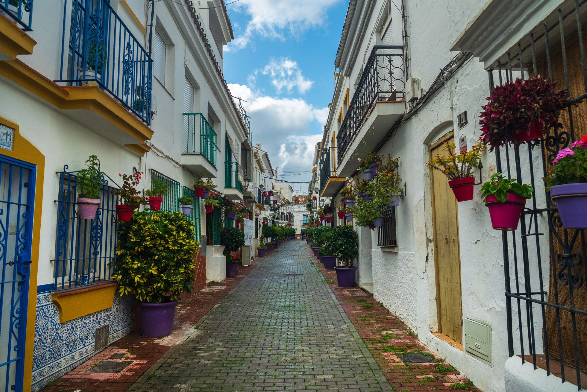 Townhouse in Marbella Centre Old Town with renovation potential & strong investment appeal
