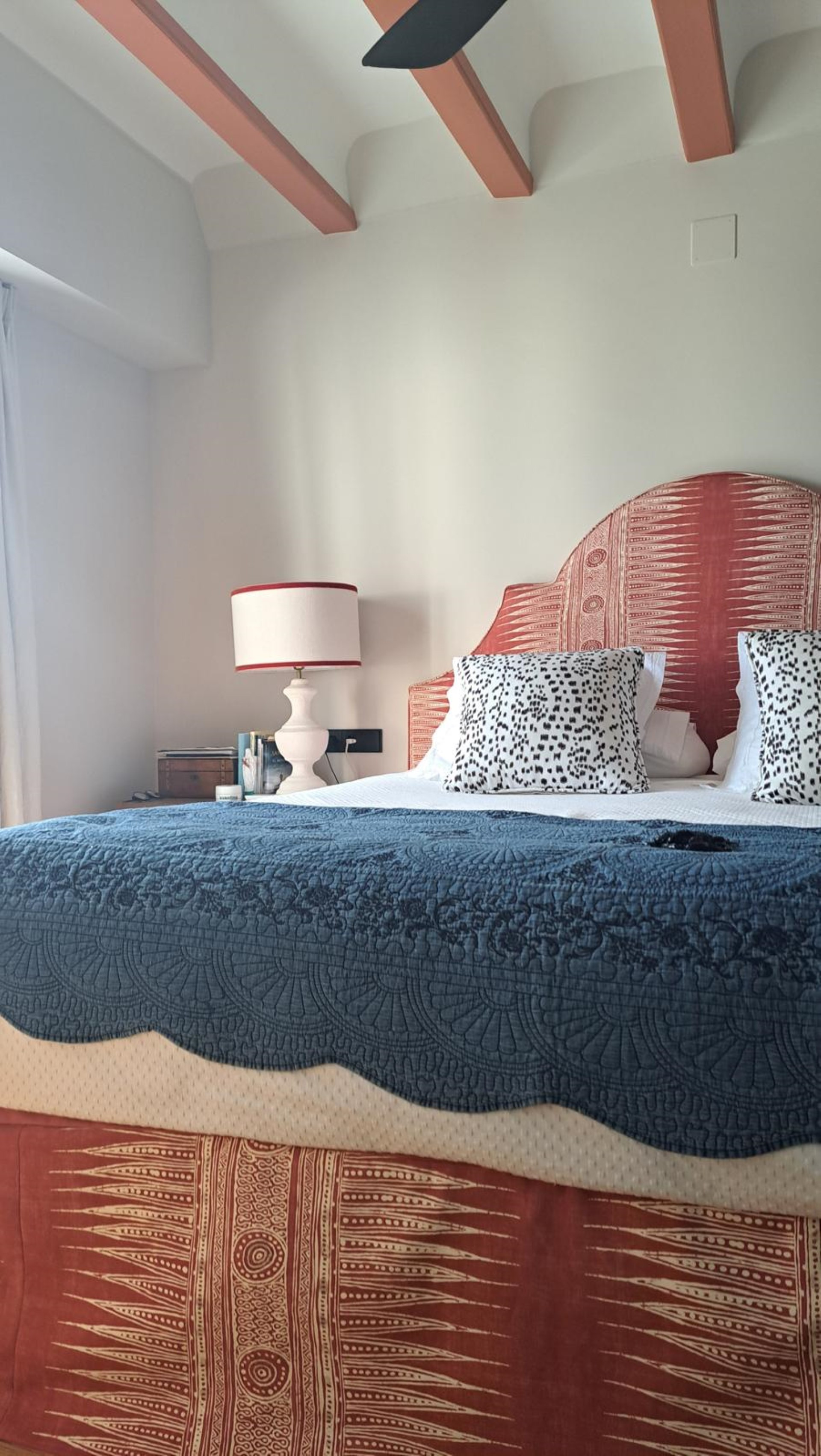 Sophisticated 3 bedroom townhouse in Montepiedra, Marbellas Golden Mile
