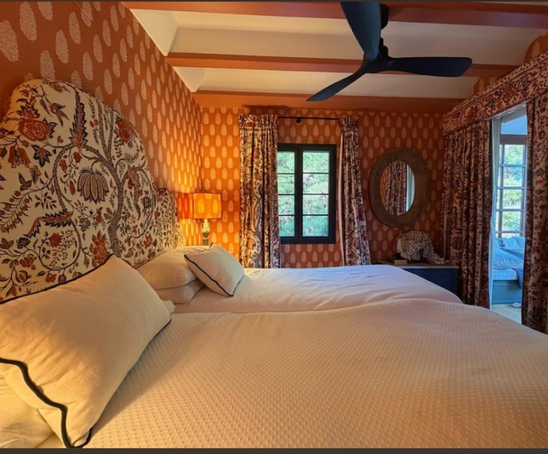 Sophisticated 3 bedroom townhouse in Montepiedra, Marbellas Golden Mile