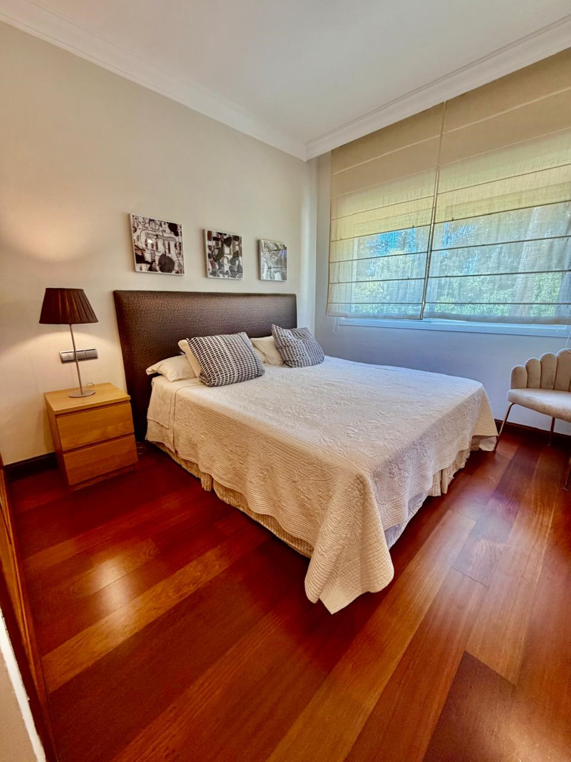 Elegante apartamento de 3 dormitorios en planta baja en El Embrujo Banús