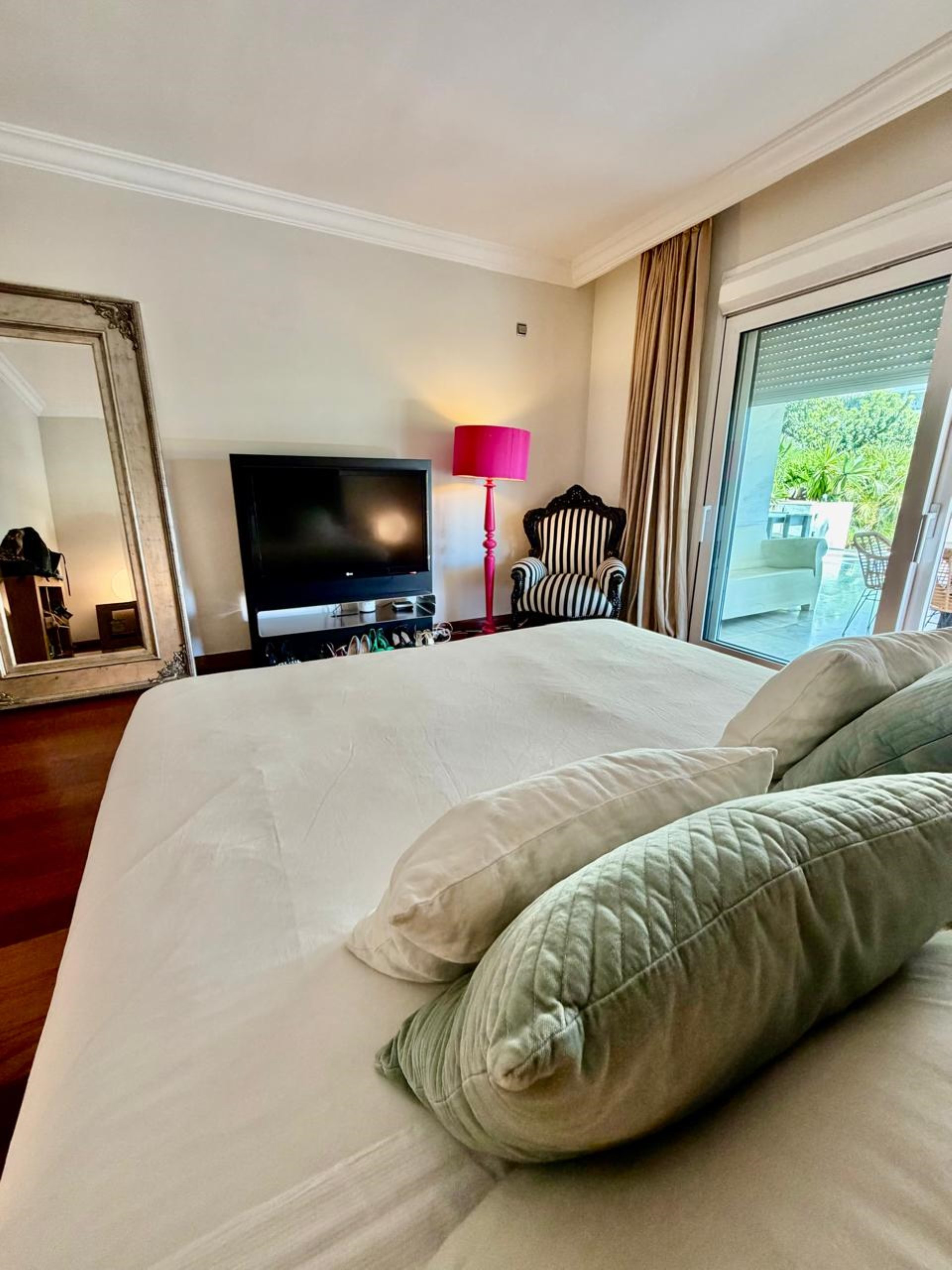 Elegante apartamento de 3 dormitorios en planta baja en El Embrujo Banús