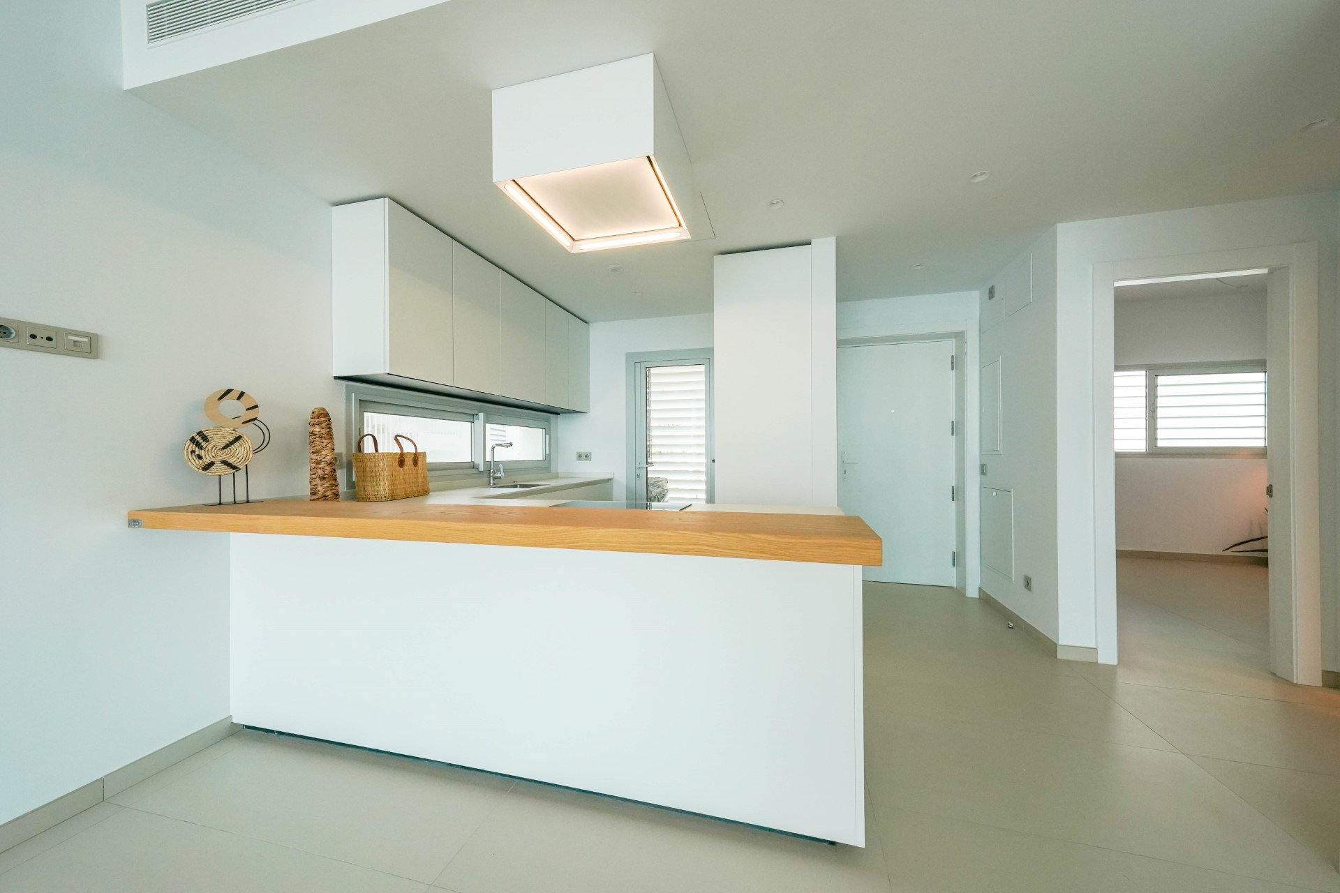 Penthouse in El Higuerón with a large private terrace and sea views.
