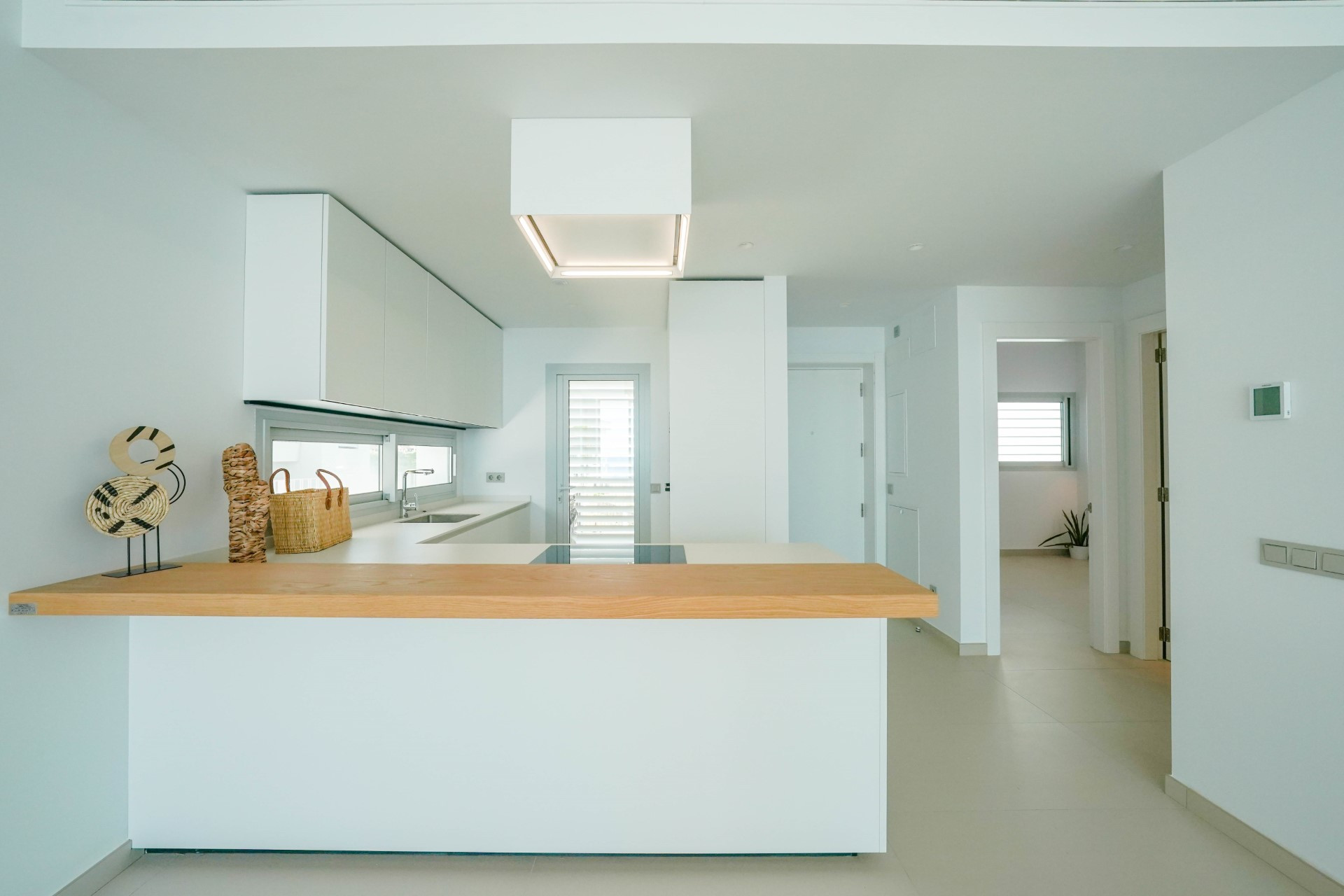 Penthouse in El Higuerón with a large private terrace and sea views.