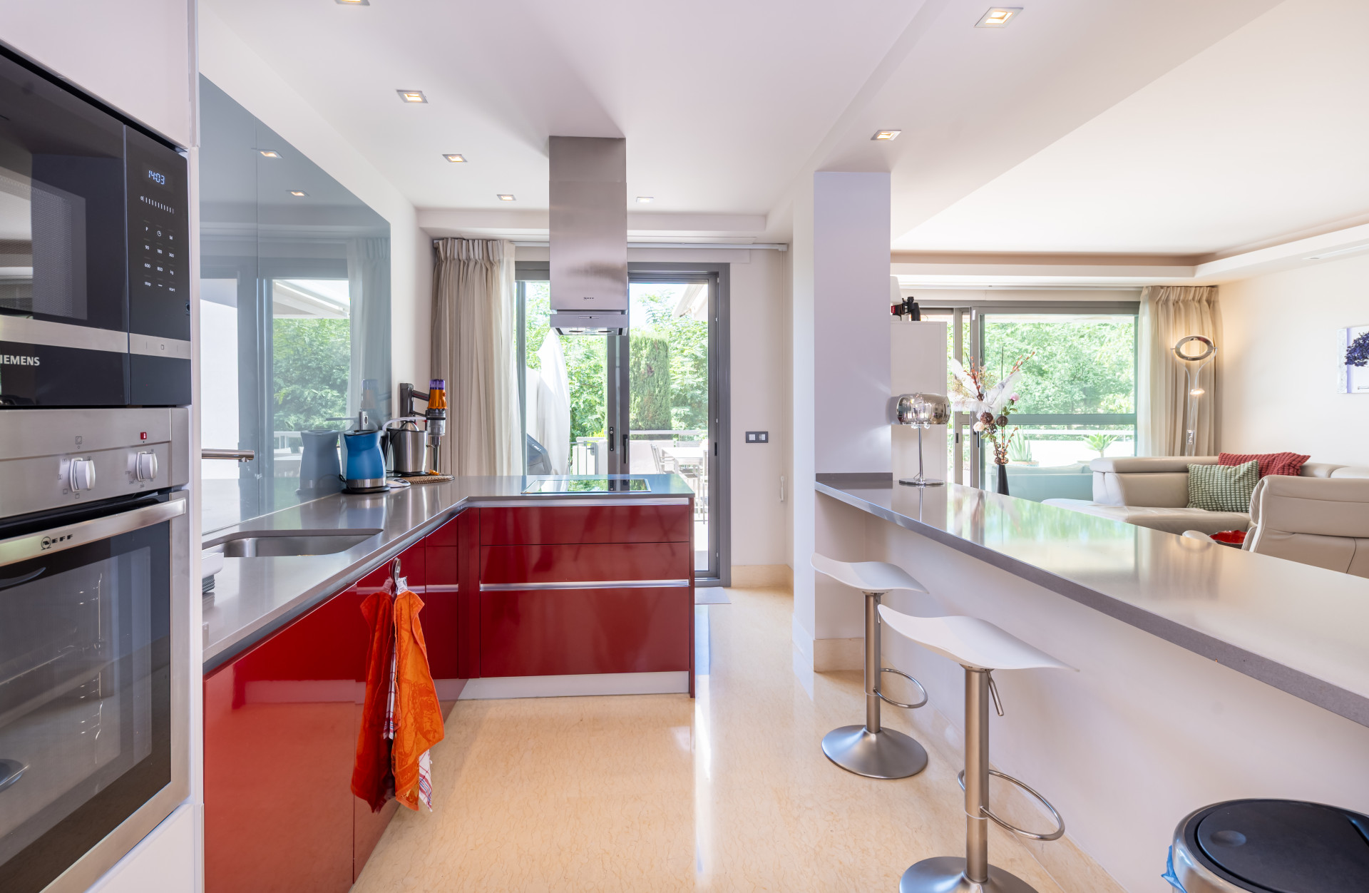 Spacious 3 bedroom luxury ground floor apartment in Los Arrayanes Golf