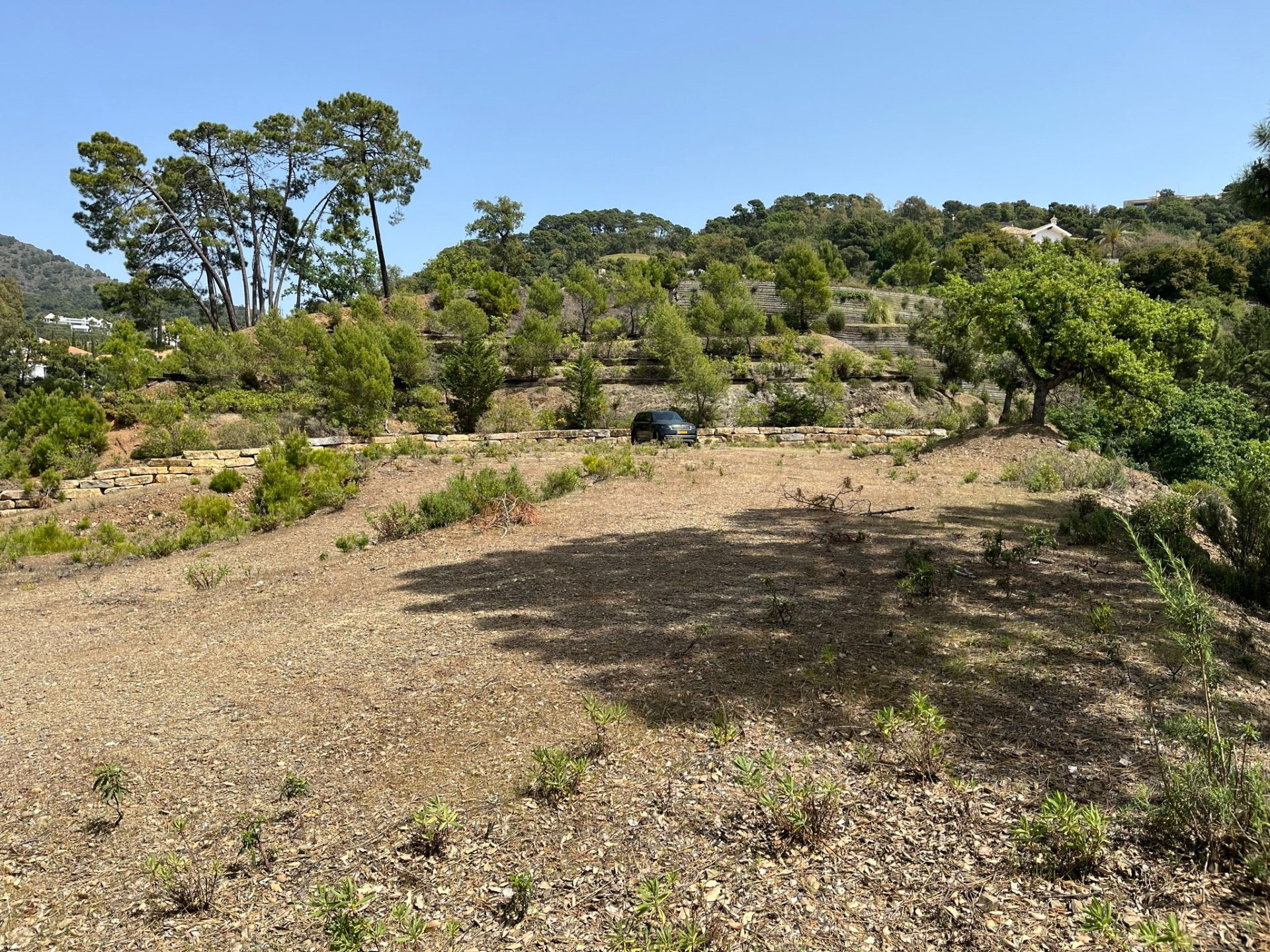 Exceptional frontline golf plot with villa project in La Zagaleta
