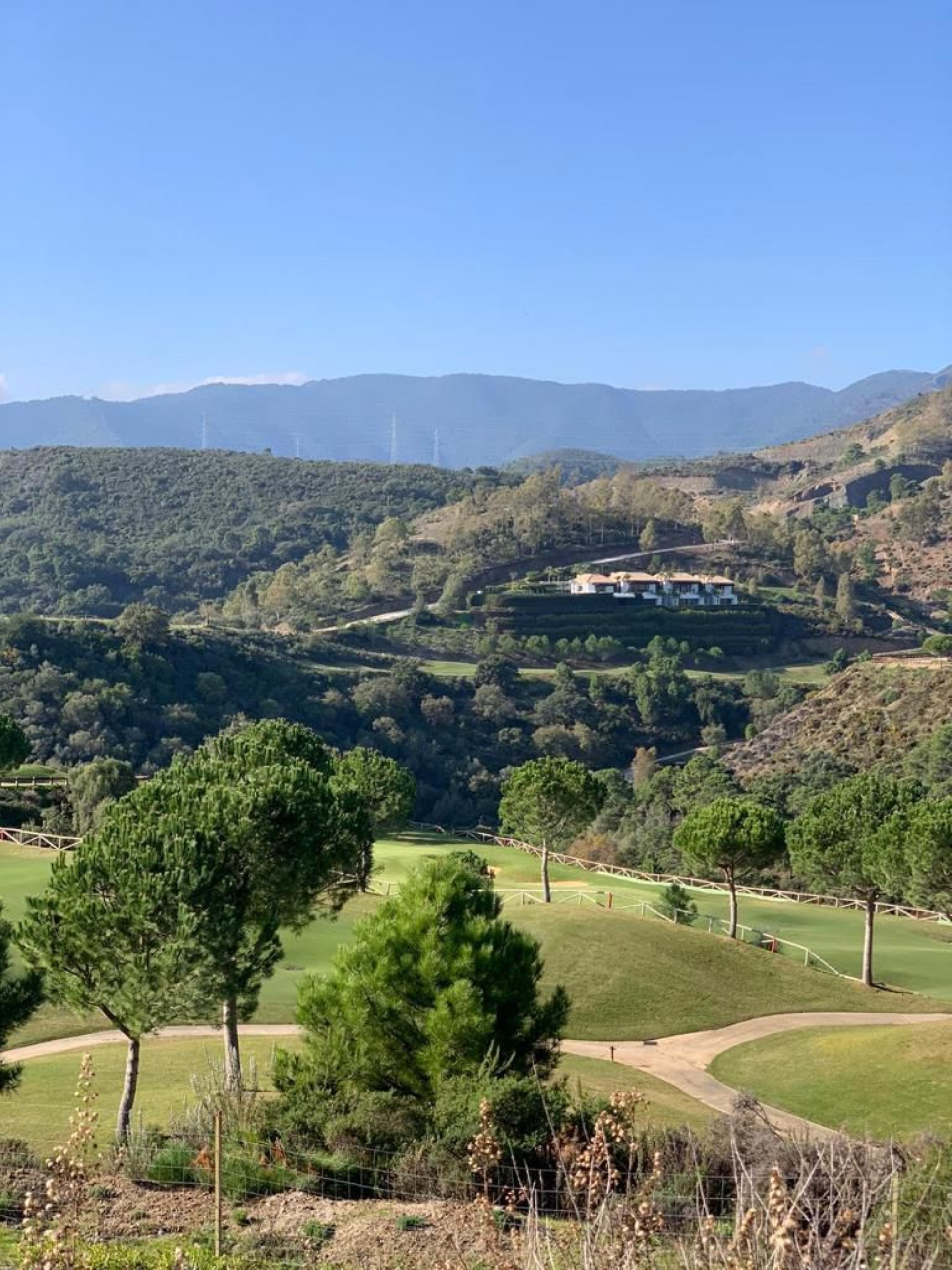 Exceptional frontline golf plot with villa project in La Zagaleta