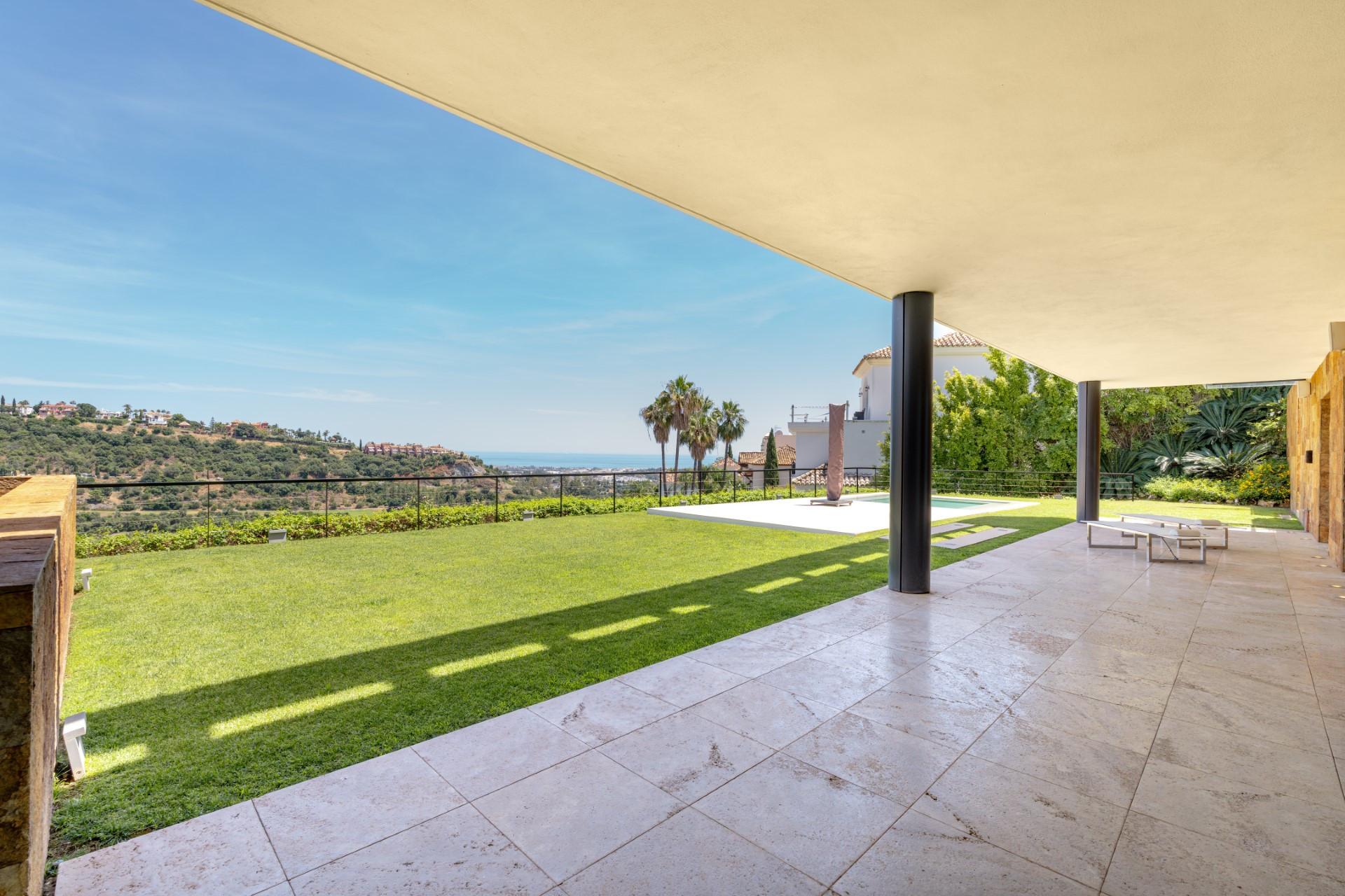 Striking contemporary villa with heated infinity pool in Los Arqueros Golf