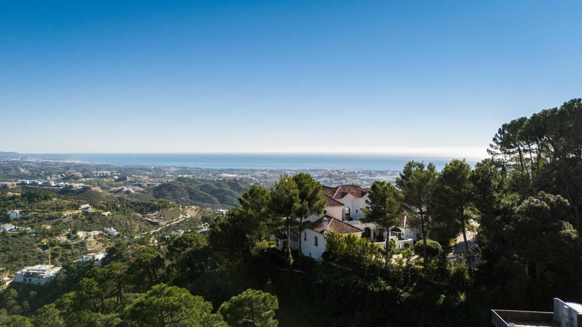 Plot with a south east facing villa project in La Zagaleta with sea views