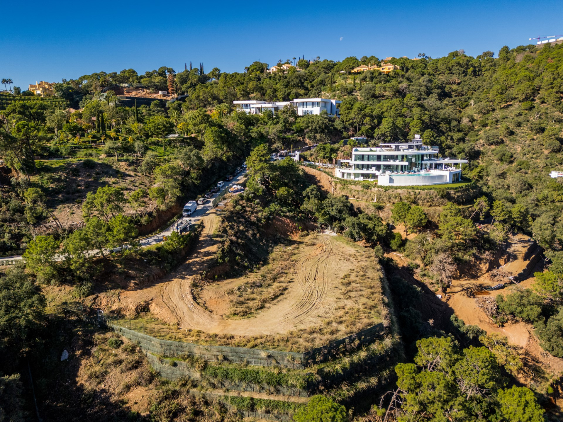 Plot with a south east facing villa project in La Zagaleta with sea views