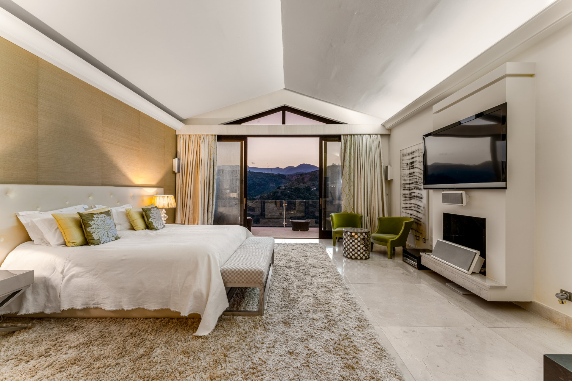 Luxury 6 bedroom villa in La Zagaleta with panoramic views & spa facilities