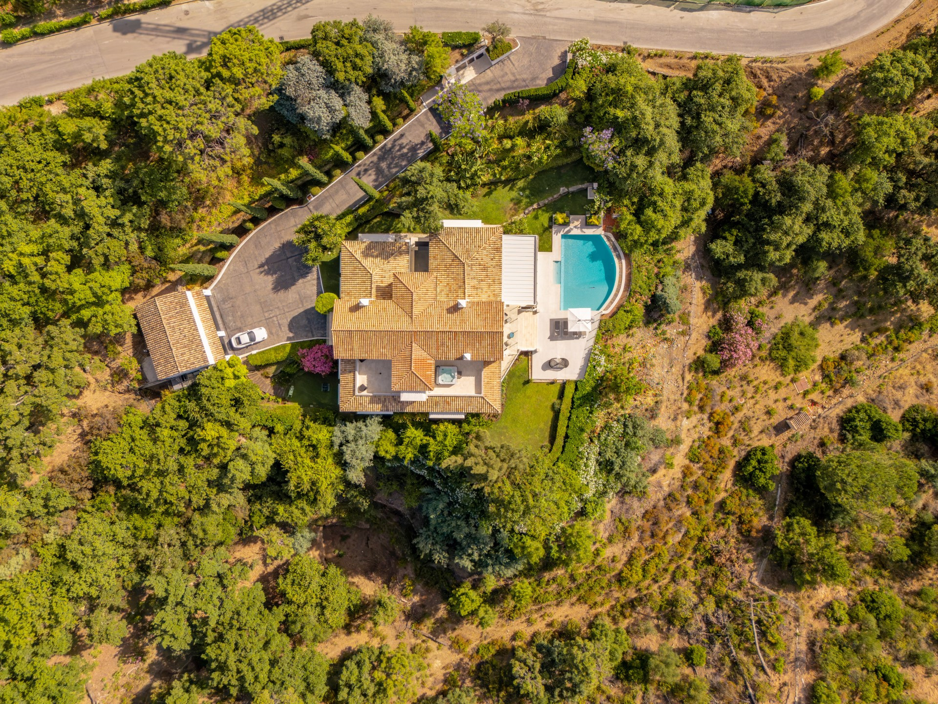 Luxury 6 bedroom villa in La Zagaleta with panoramic views & spa facilities