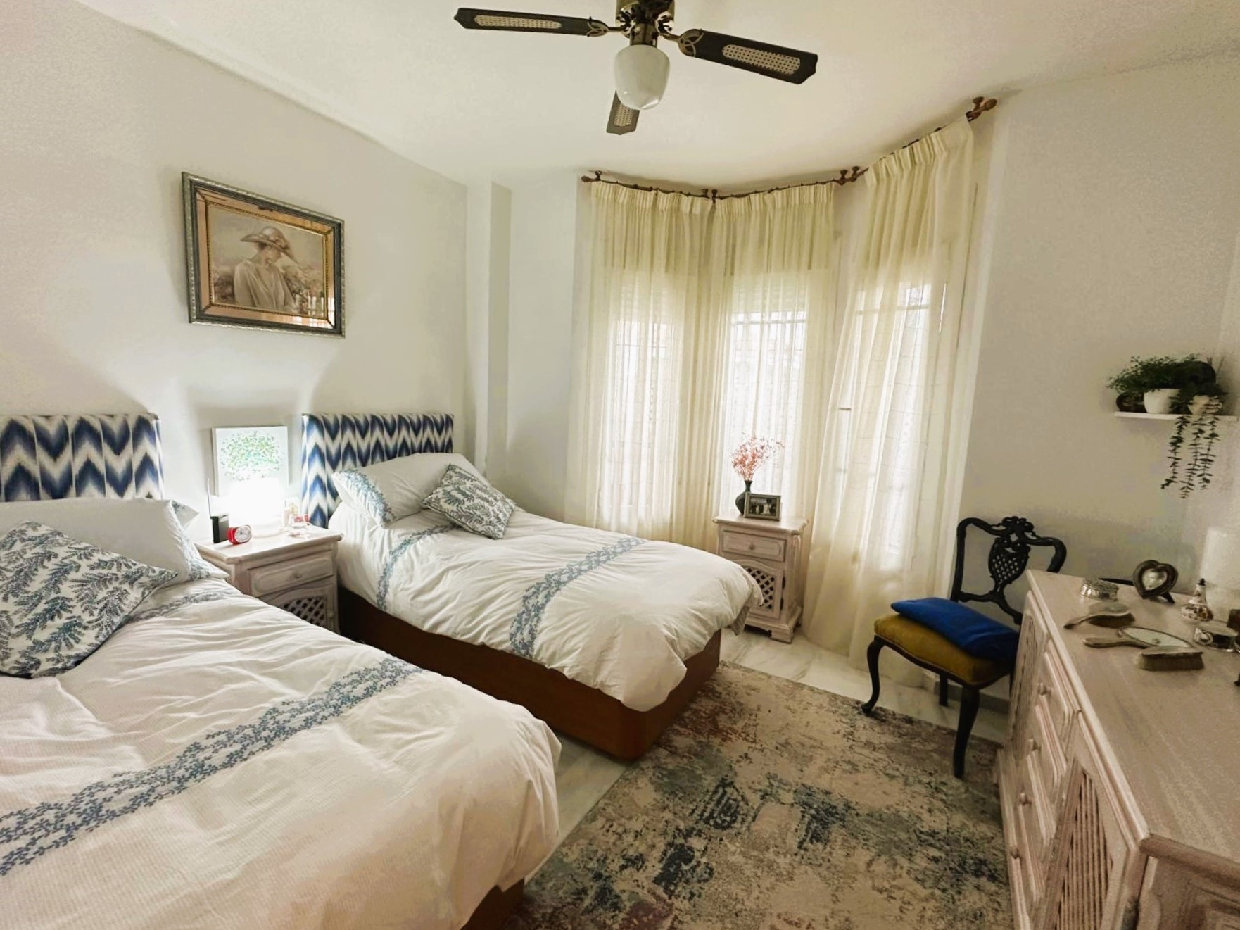 Prime location 3 bedroom ground floor apartment in Los Naranjos de Marbella