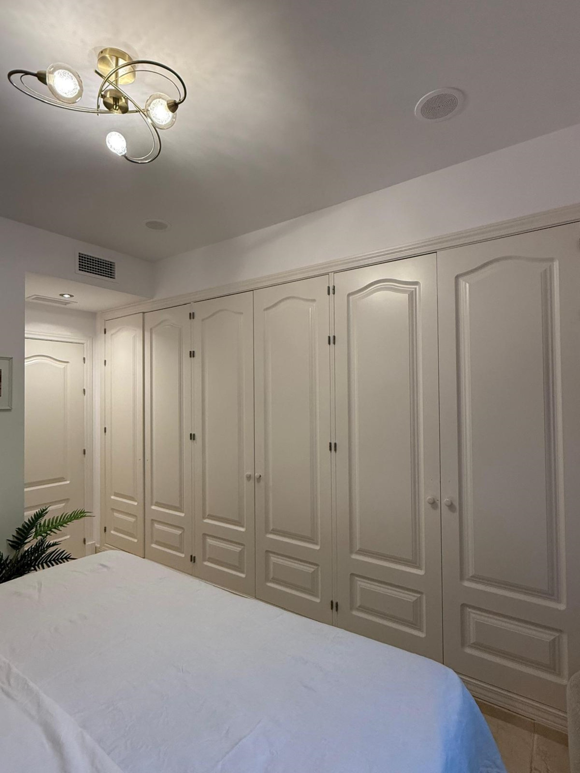 Fantástico apartamento de 2 dormitorios en Benatalaya, primera línea de golf