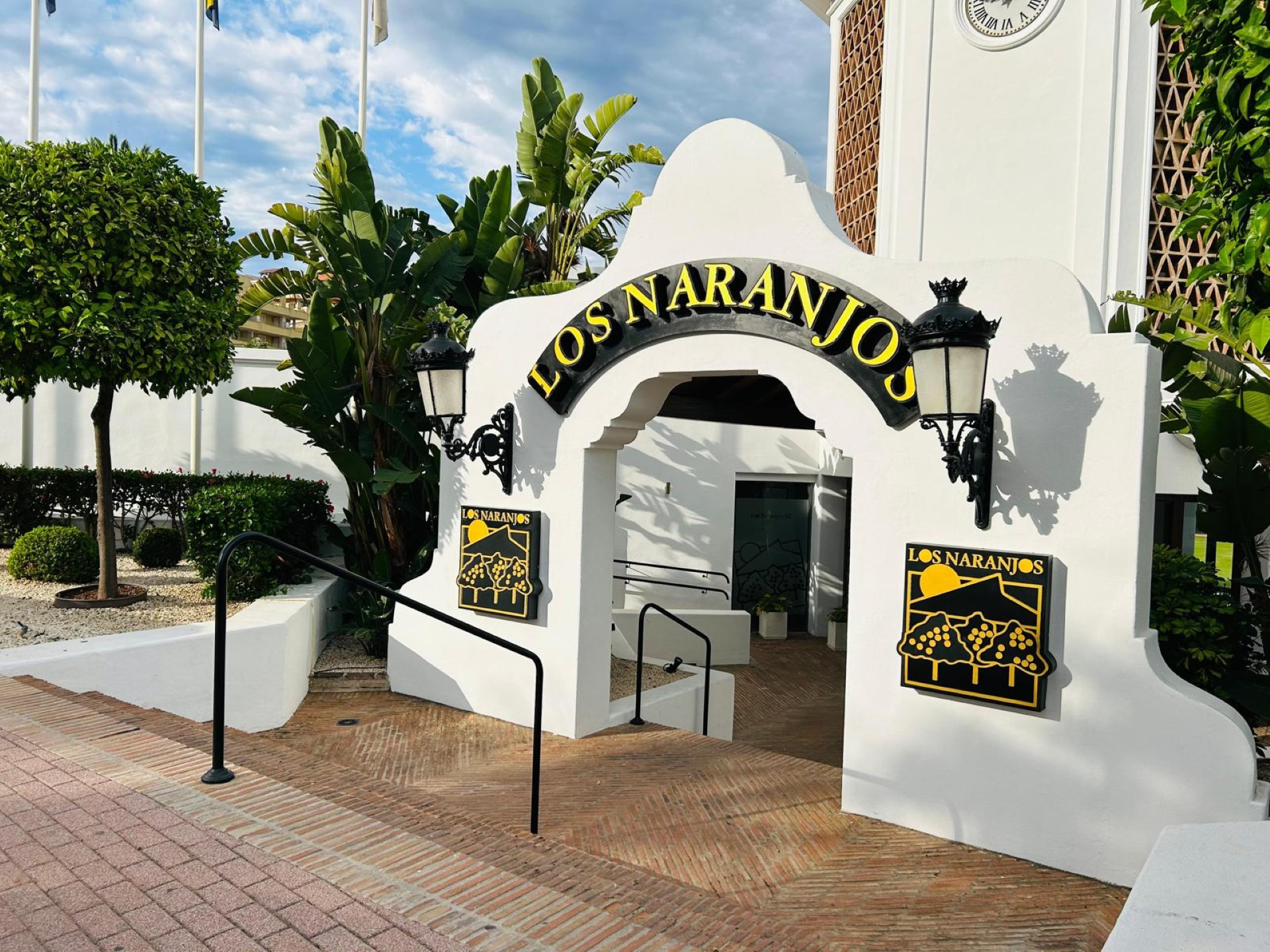 Apartamento en primera línea de golf en Lorcrigolf, Nueva Andalucía